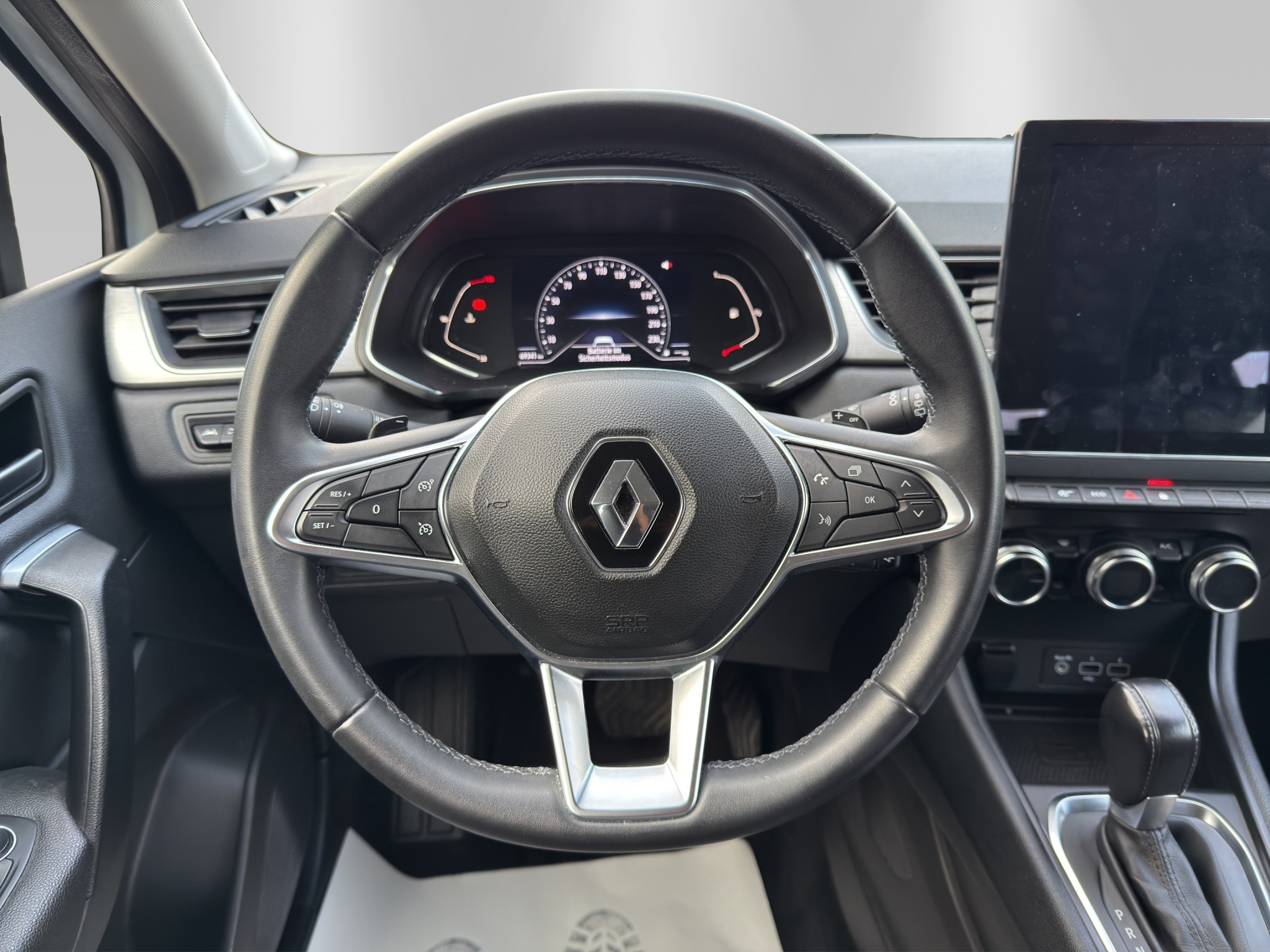 listing desktop thumbnail image 9