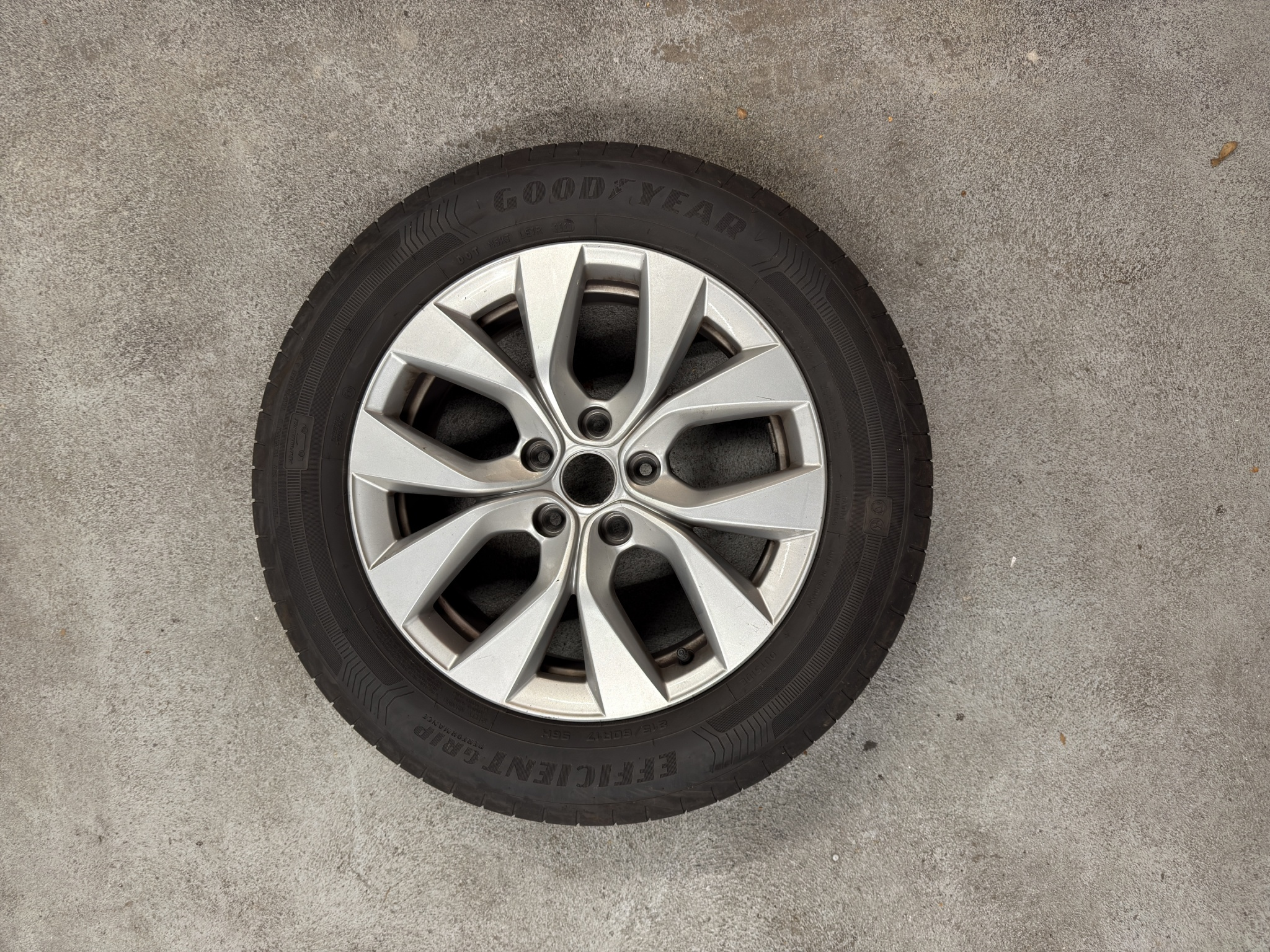 listing desktop thumbnail image 16