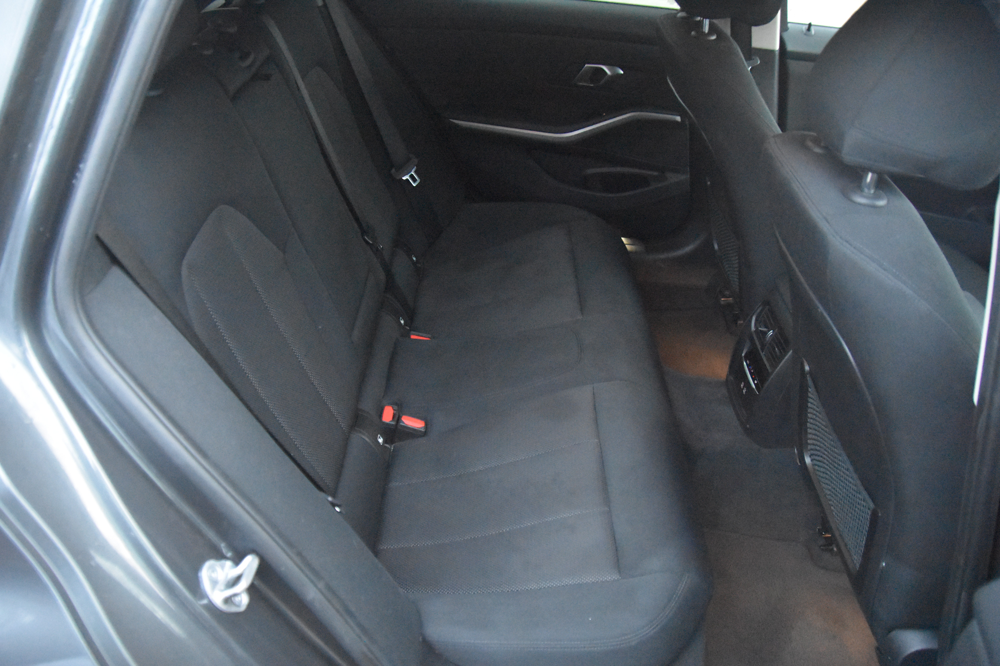 listing desktop thumbnail image 11