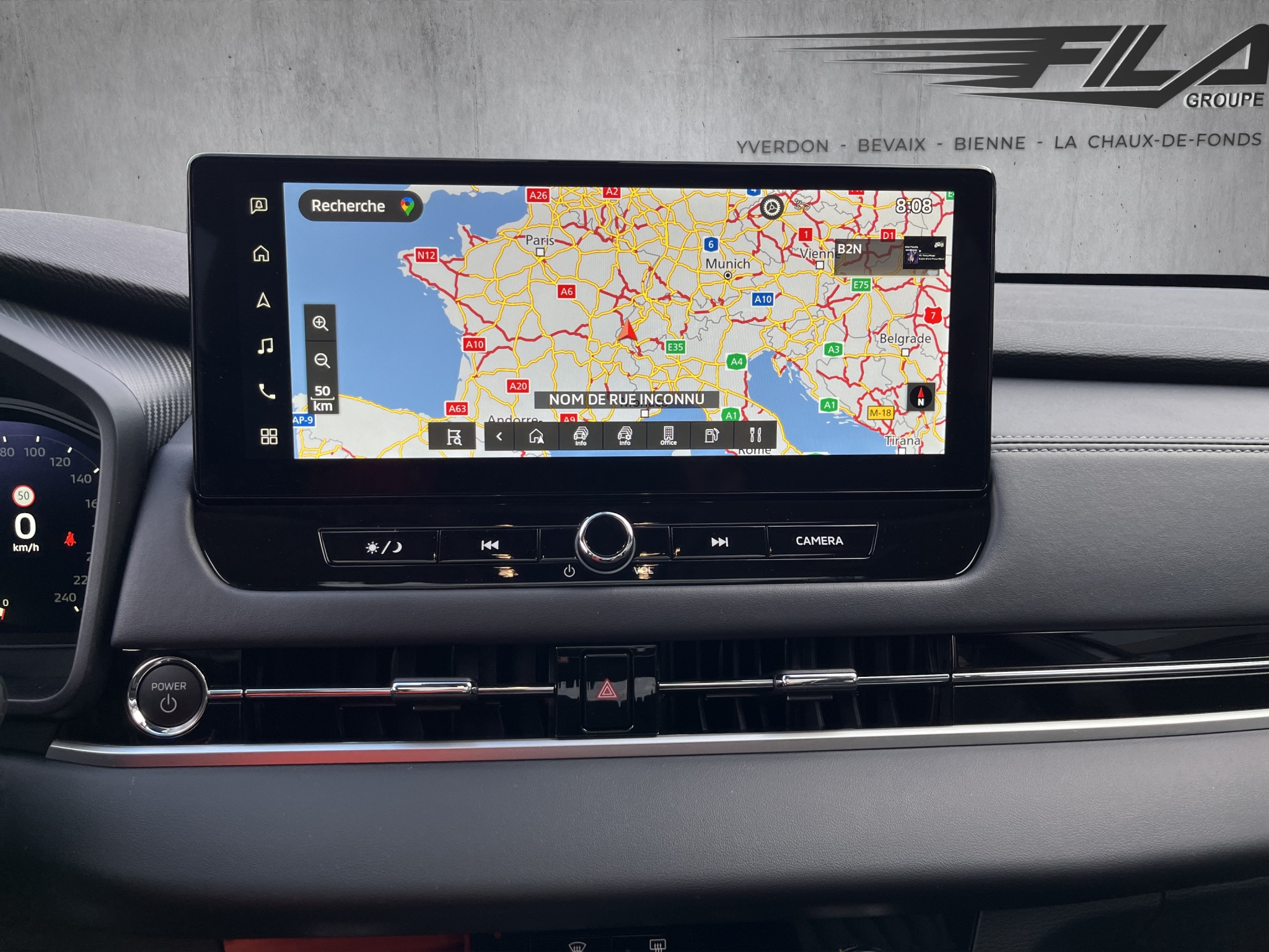 listing desktop thumbnail image 9