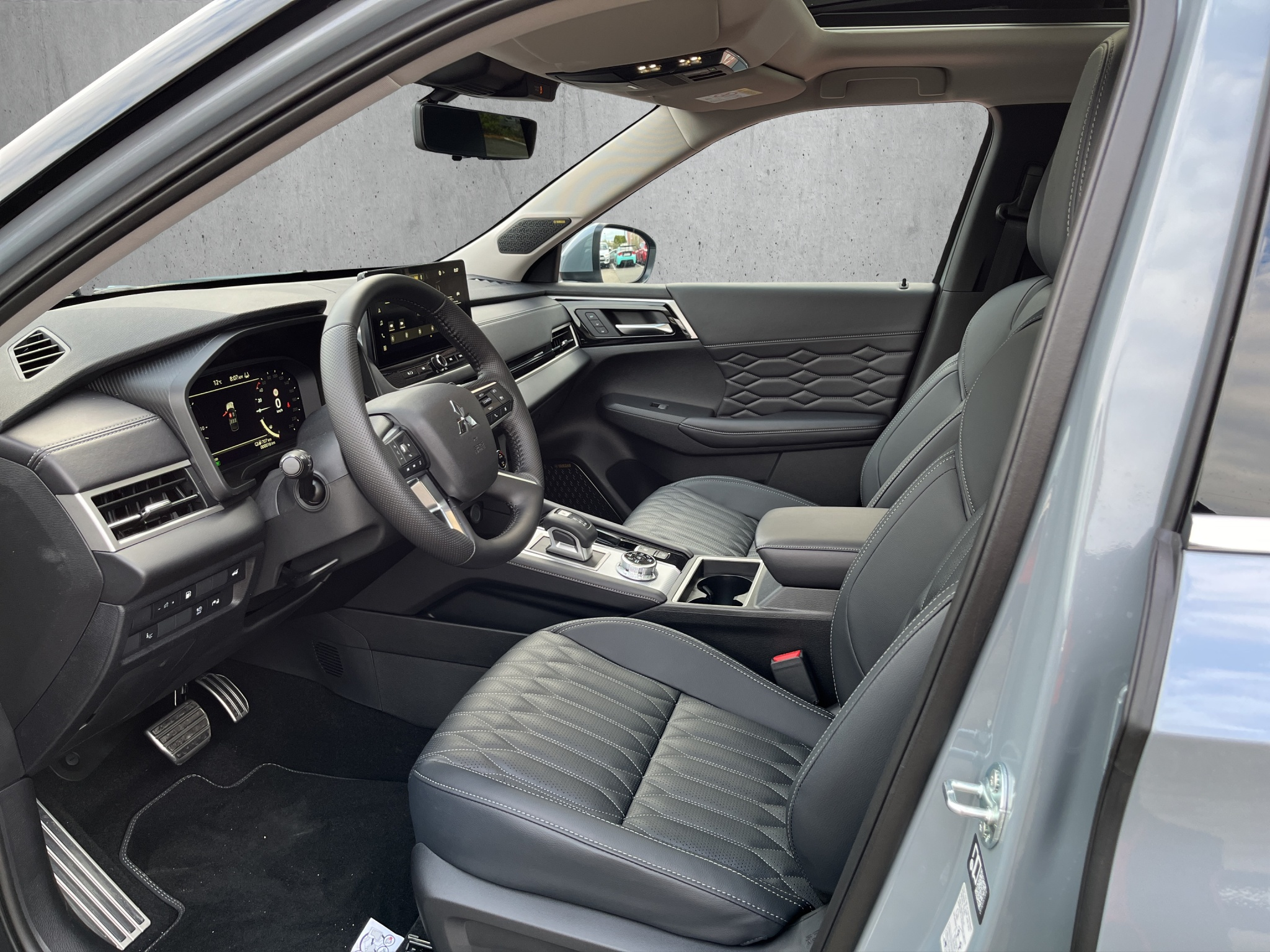 listing desktop thumbnail image 6