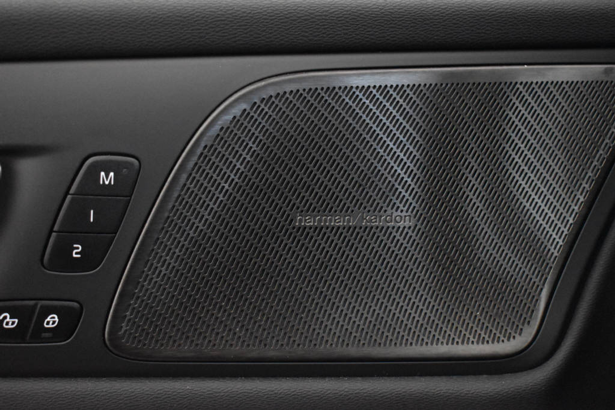 listing desktop thumbnail image 14