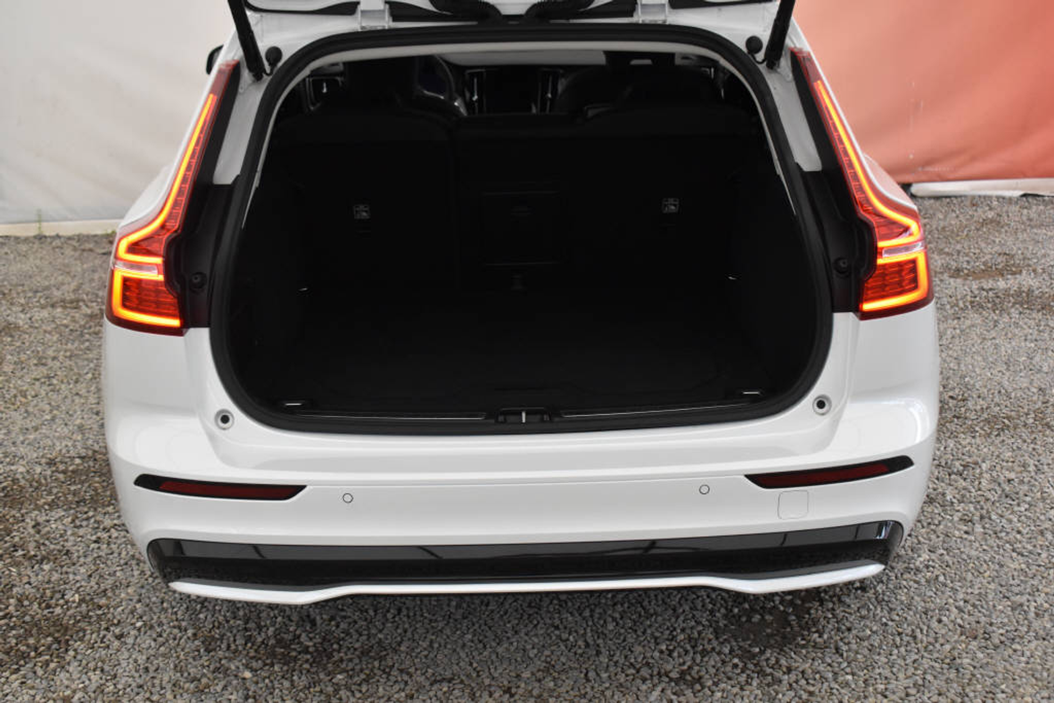 listing desktop thumbnail image 6