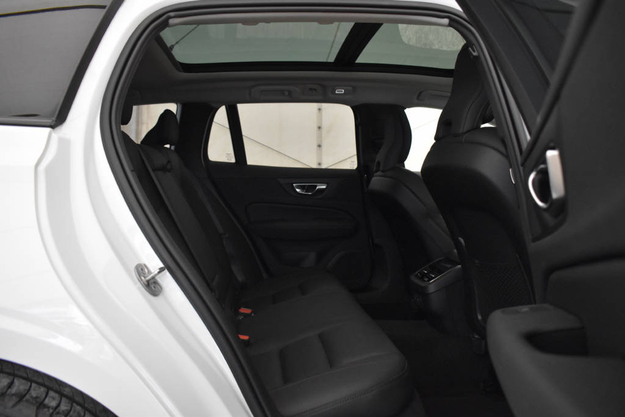 listing desktop thumbnail image 7