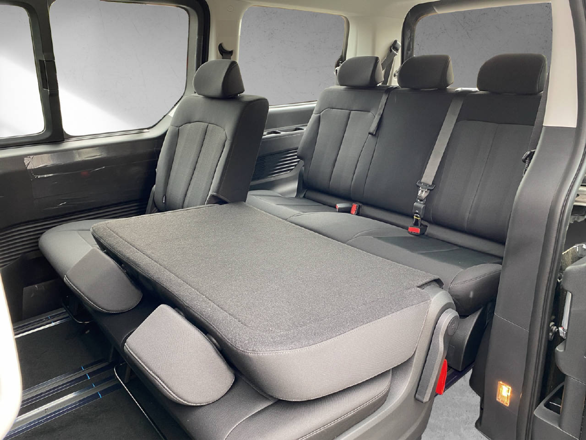 listing desktop thumbnail image 11