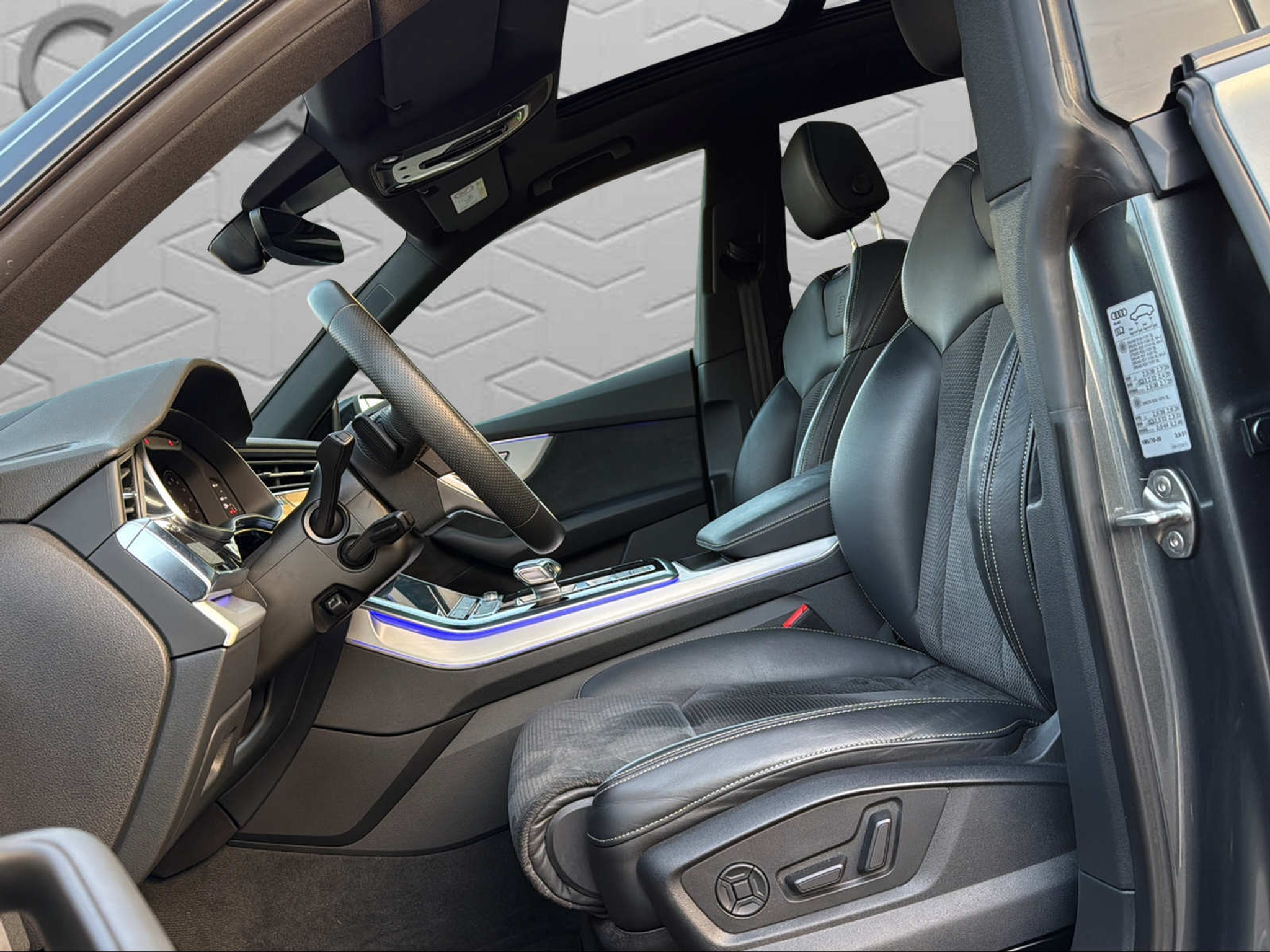 listing desktop thumbnail image 10