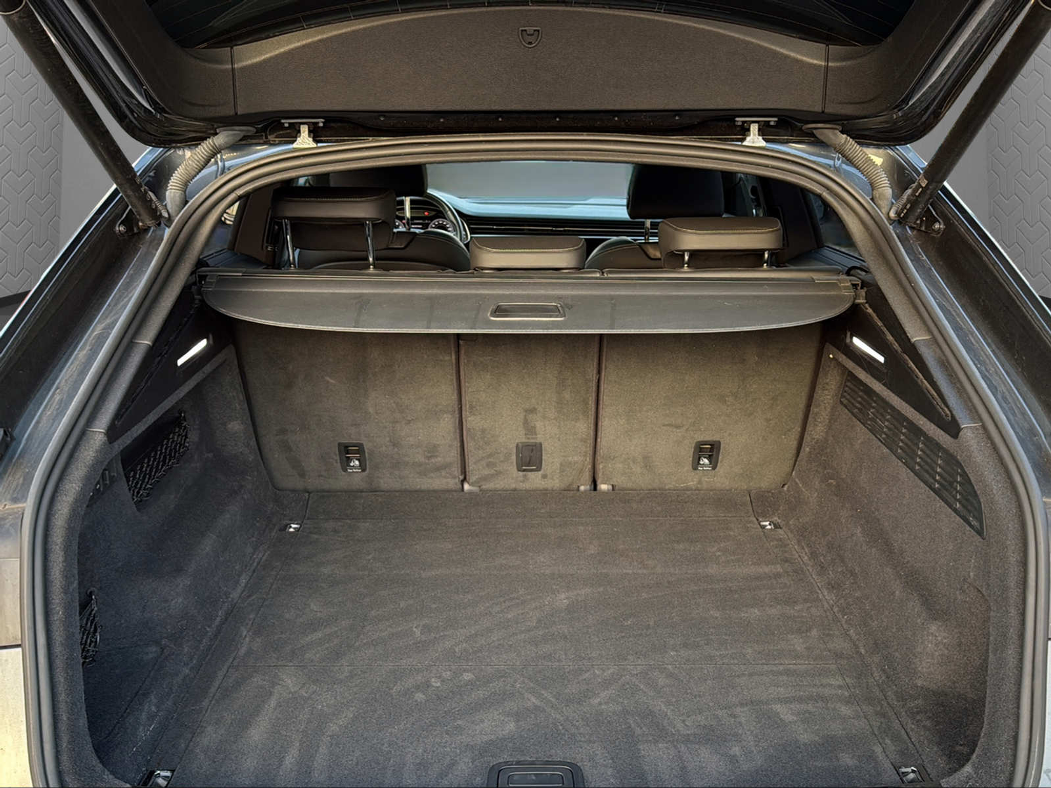 listing desktop thumbnail image 9