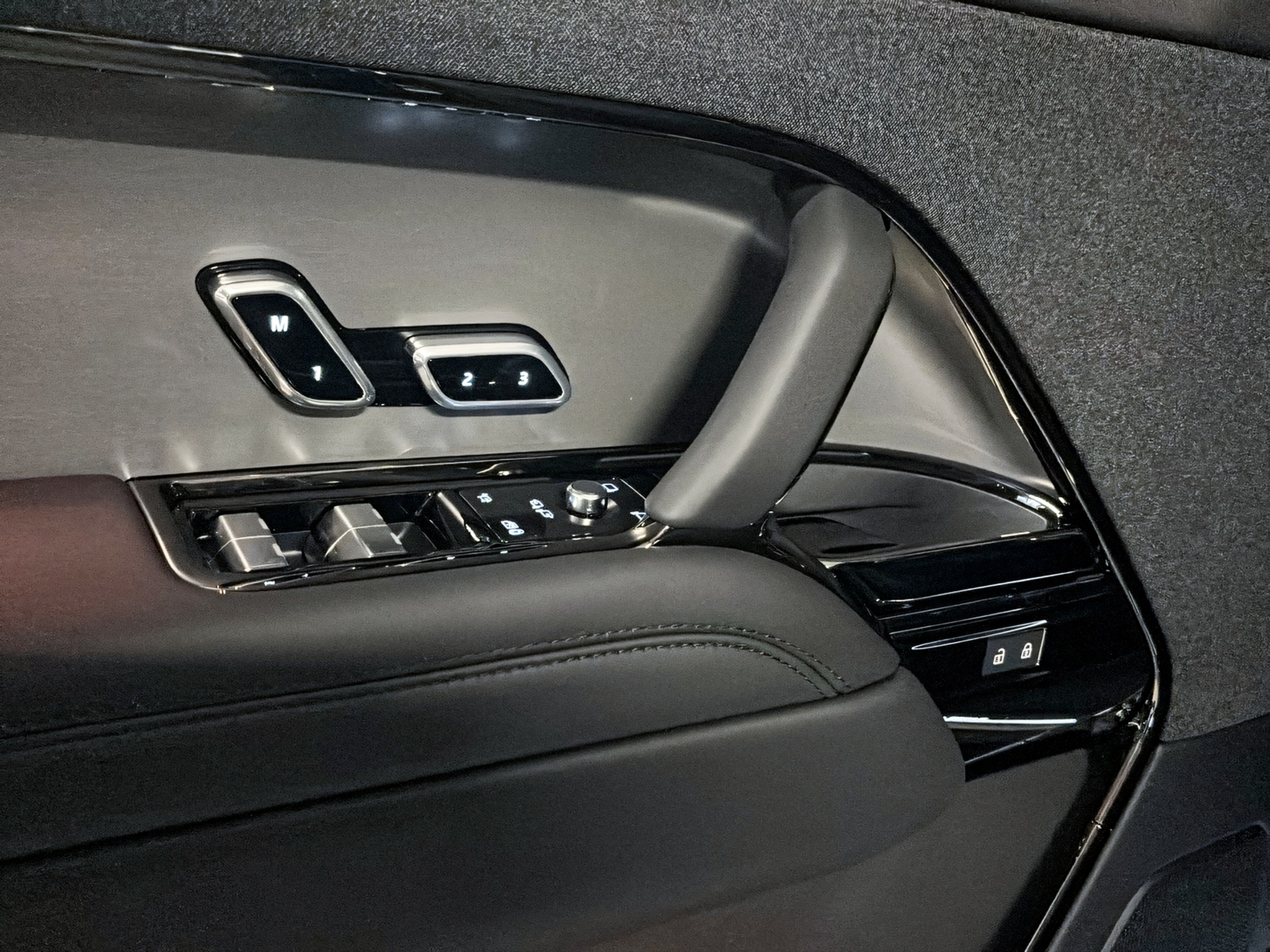 listing desktop thumbnail image 11