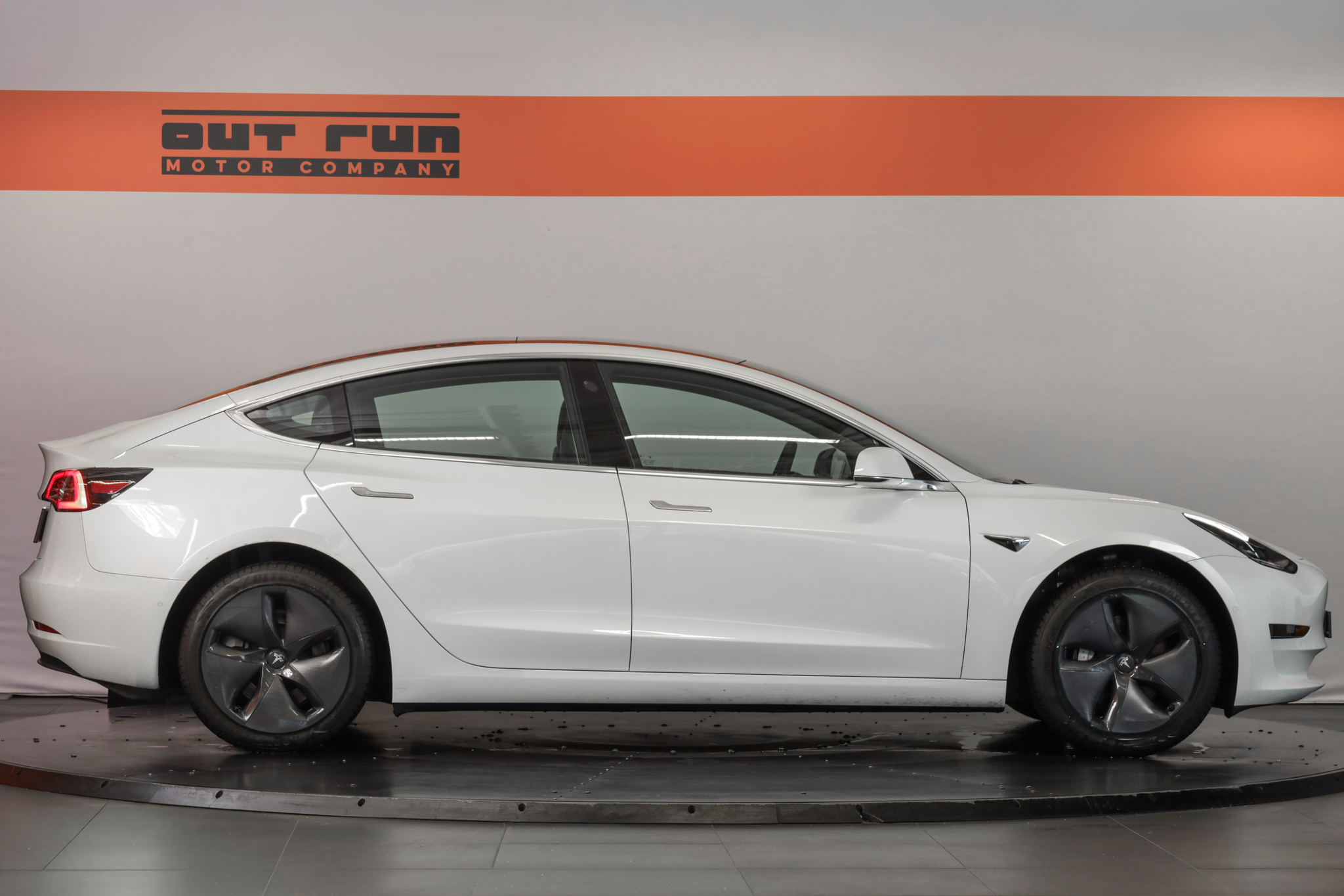 listing desktop thumbnail image 3