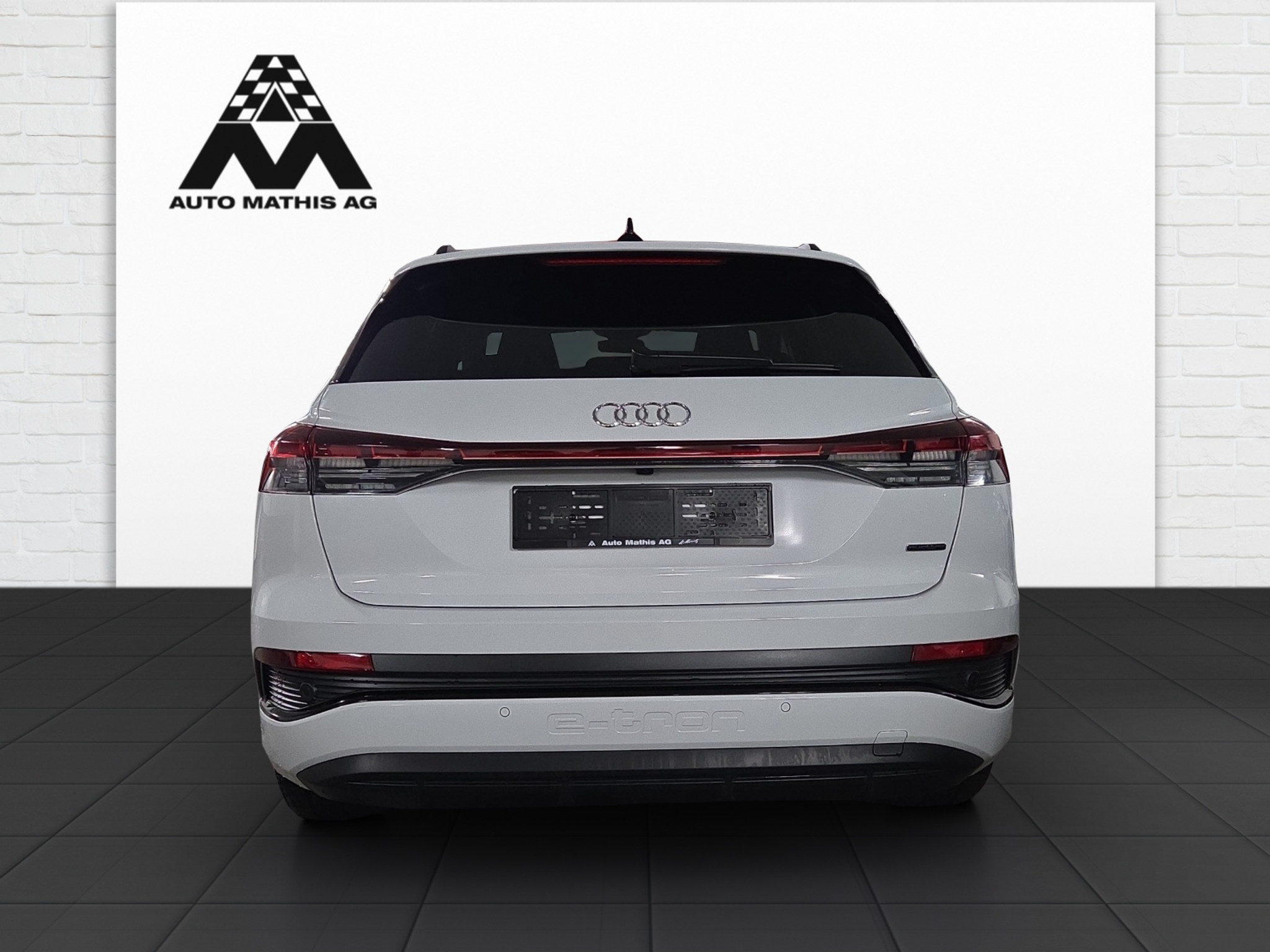 listing desktop thumbnail image 4