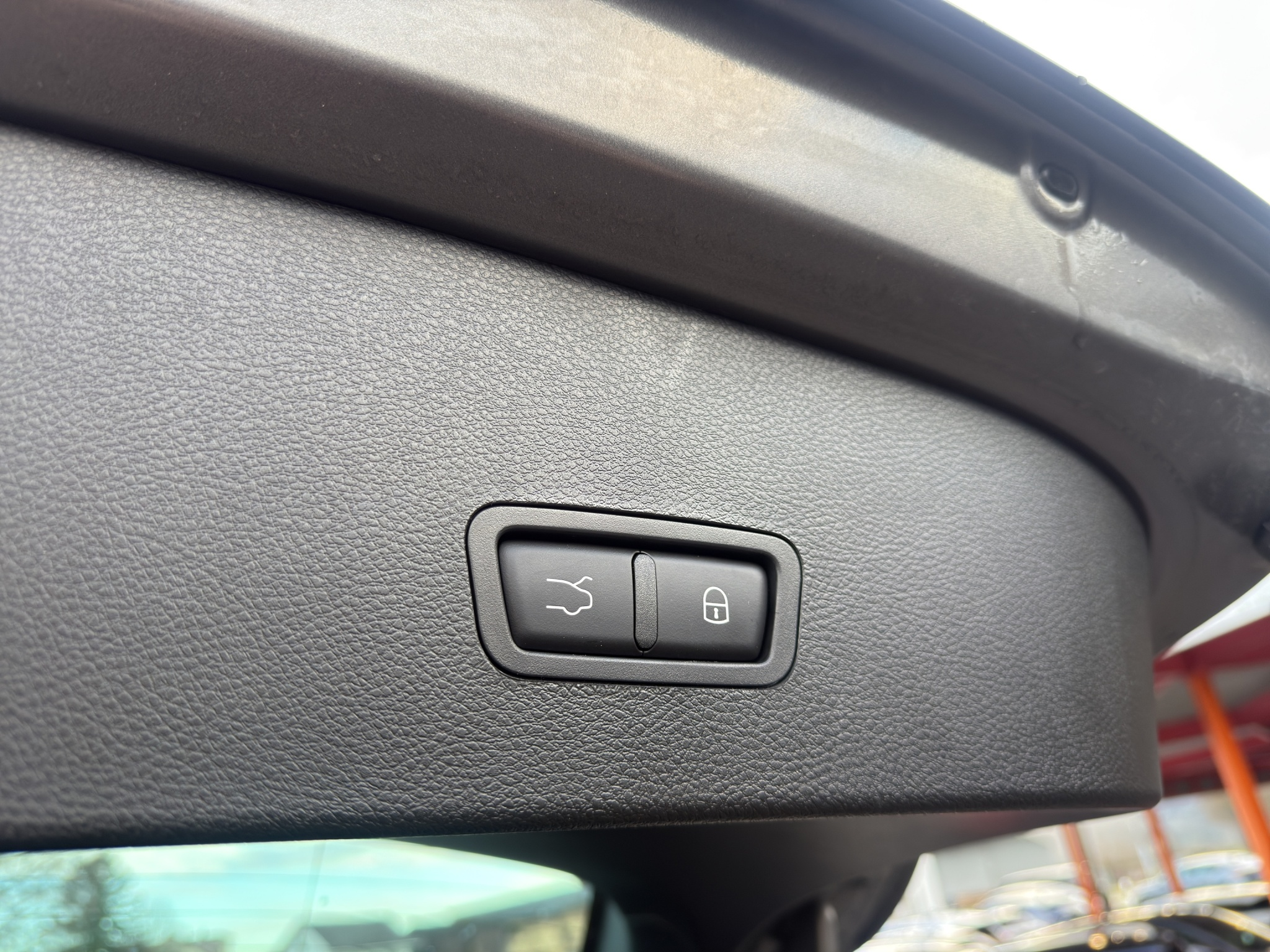 listing desktop thumbnail image 20