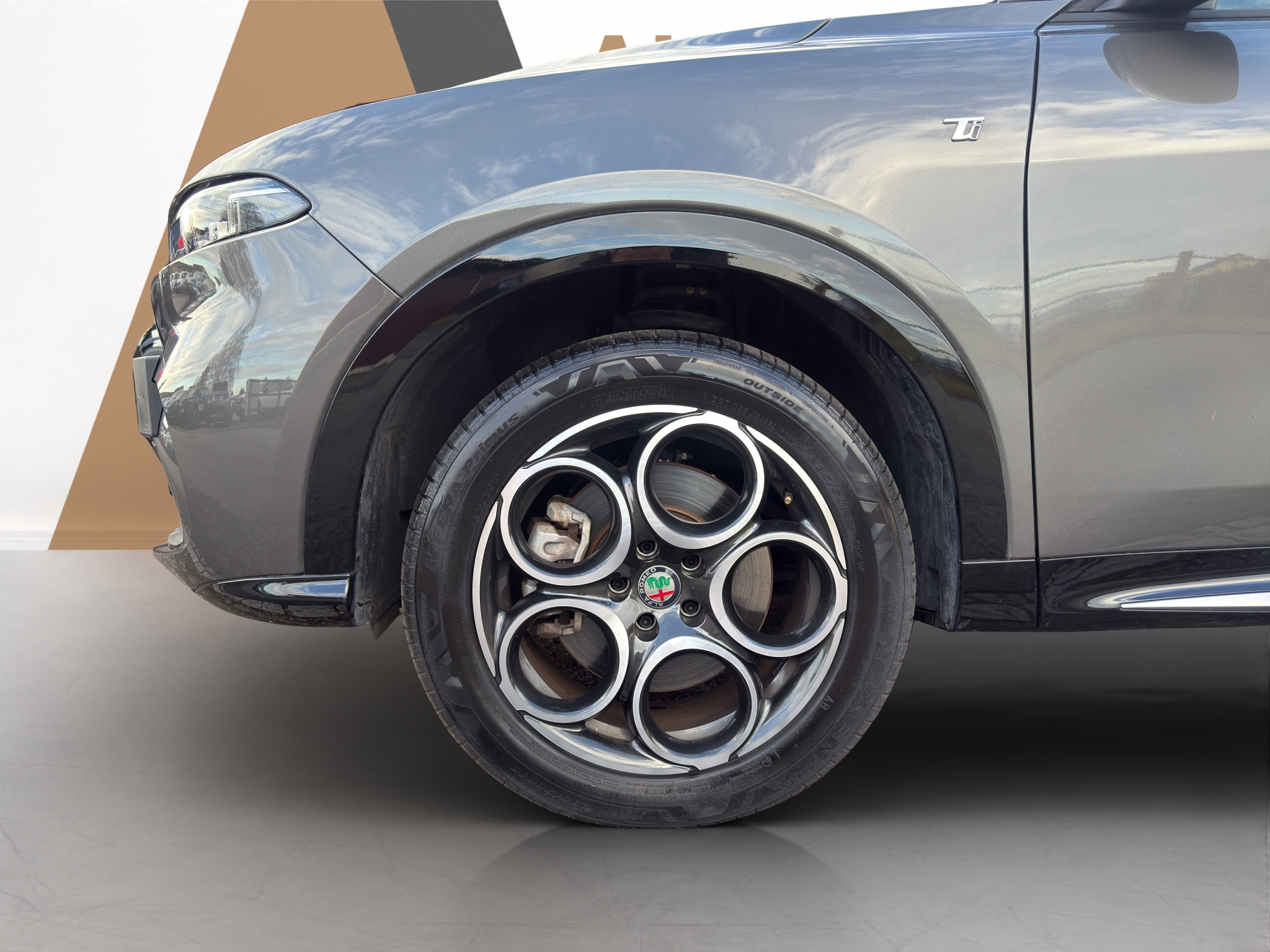 listing desktop thumbnail image 18