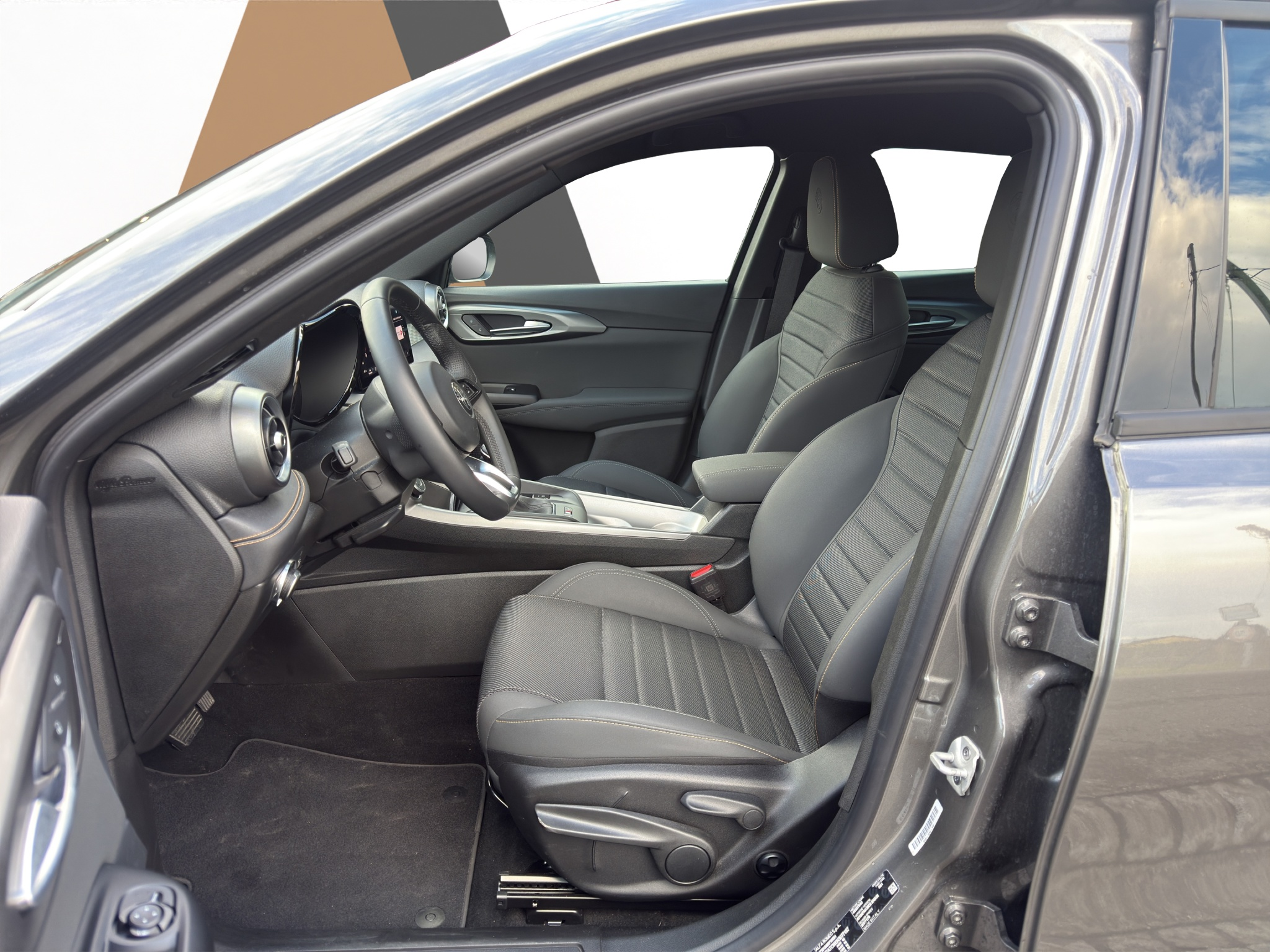 listing desktop thumbnail image 8