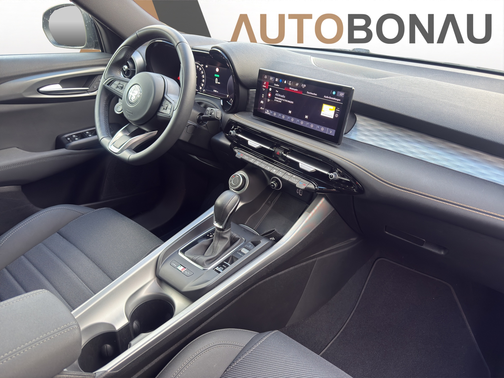 listing desktop thumbnail image 10