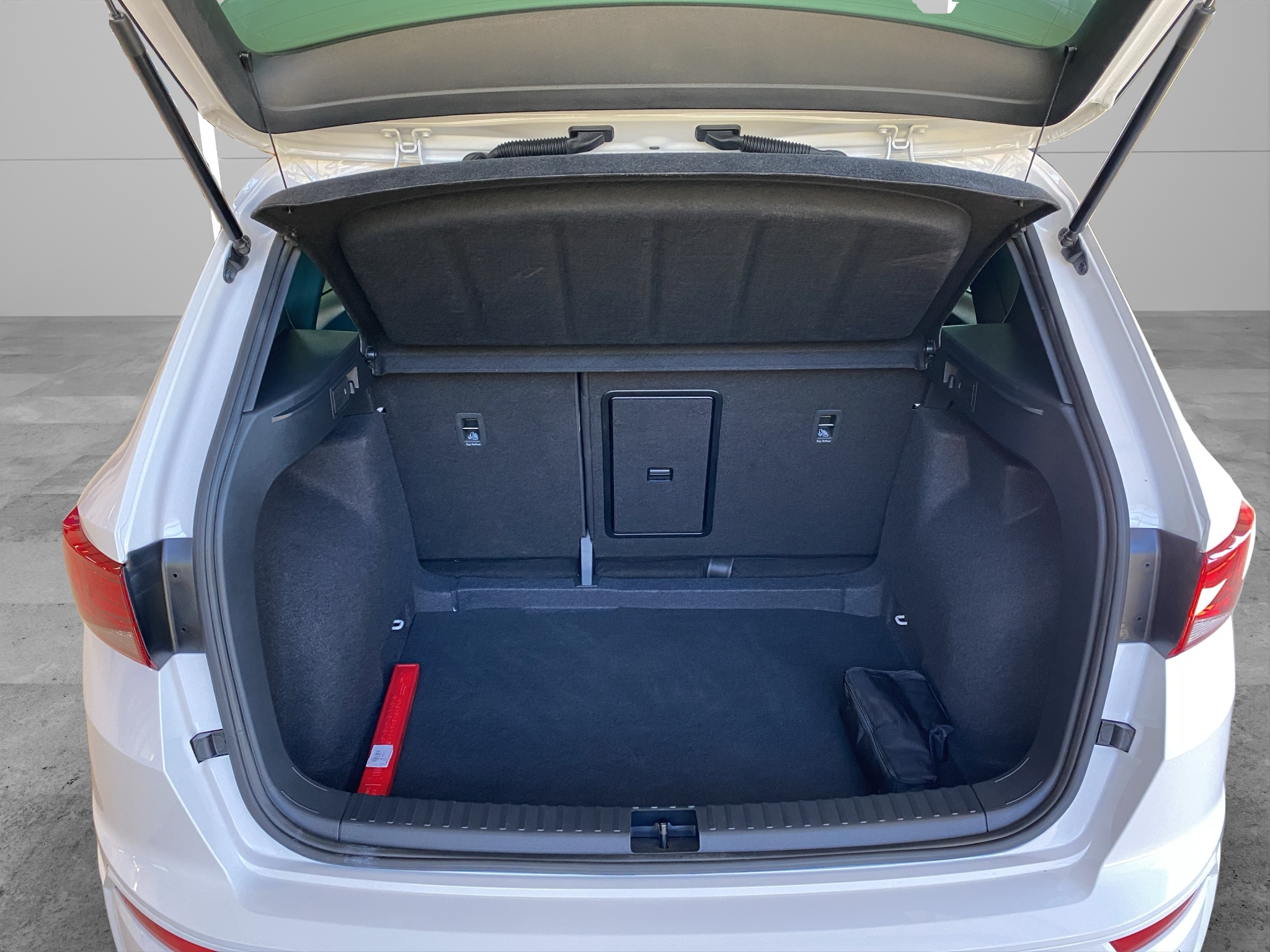 listing desktop thumbnail image 6