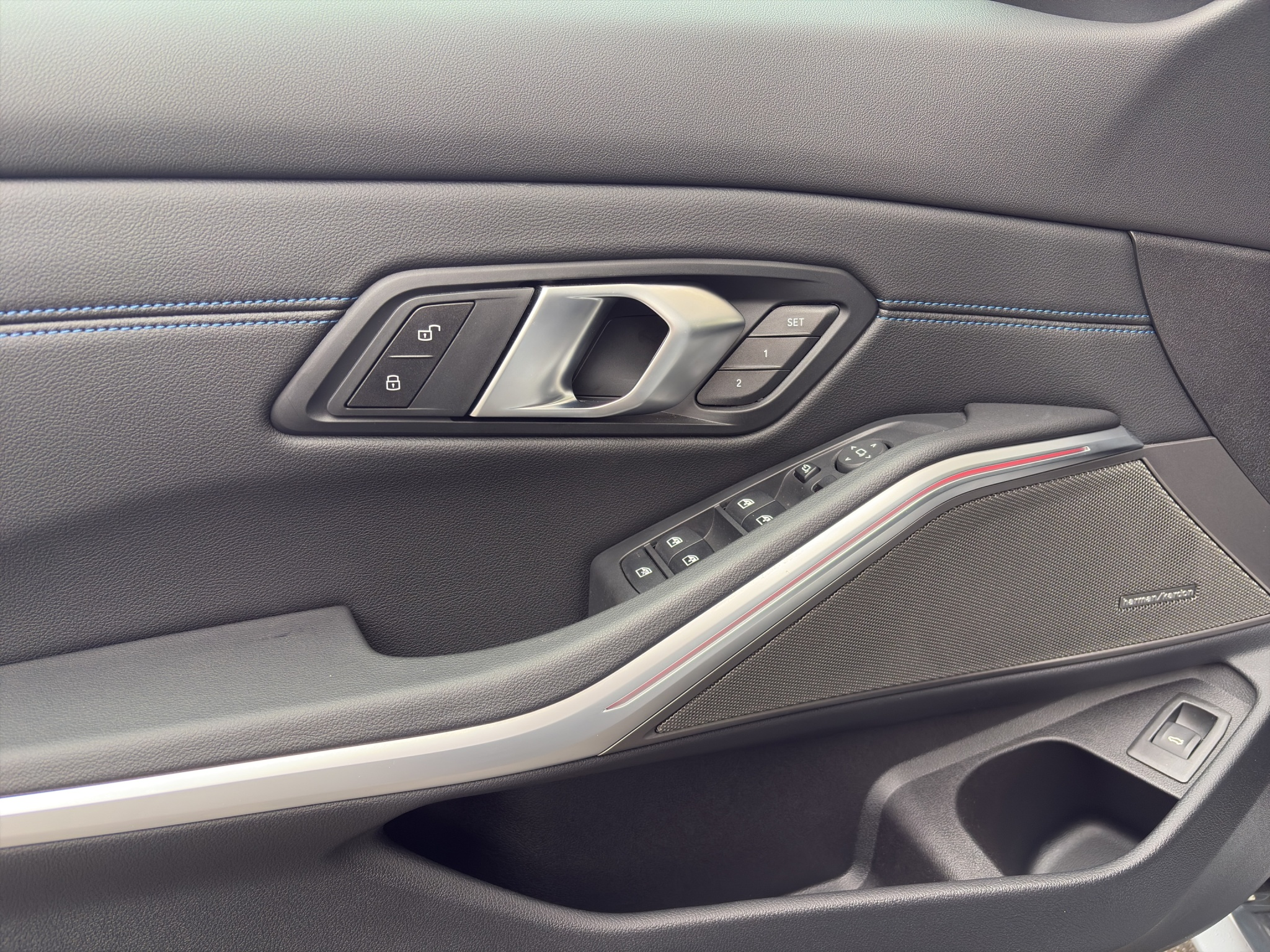 listing desktop thumbnail image 7