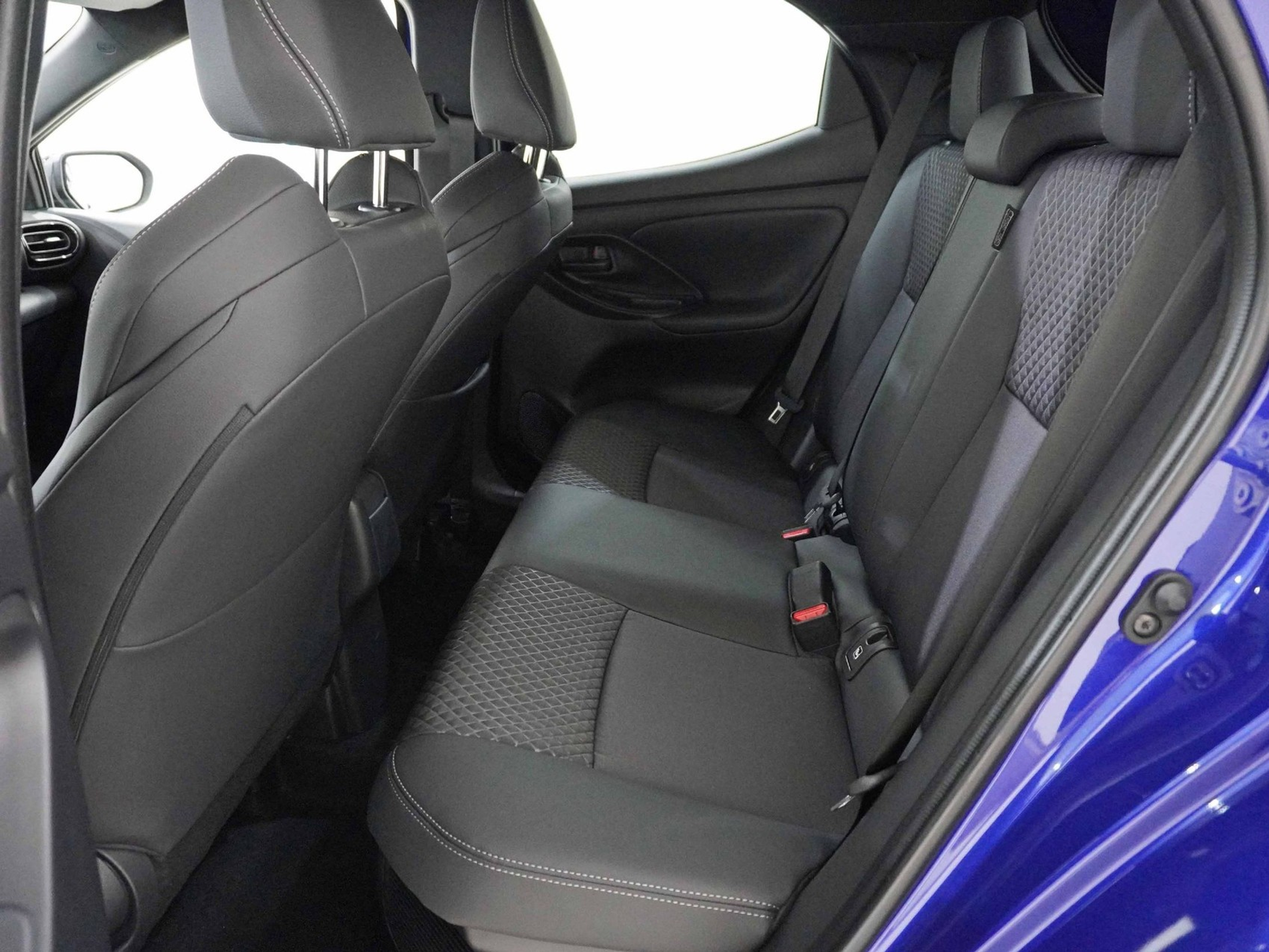 listing desktop thumbnail image 15