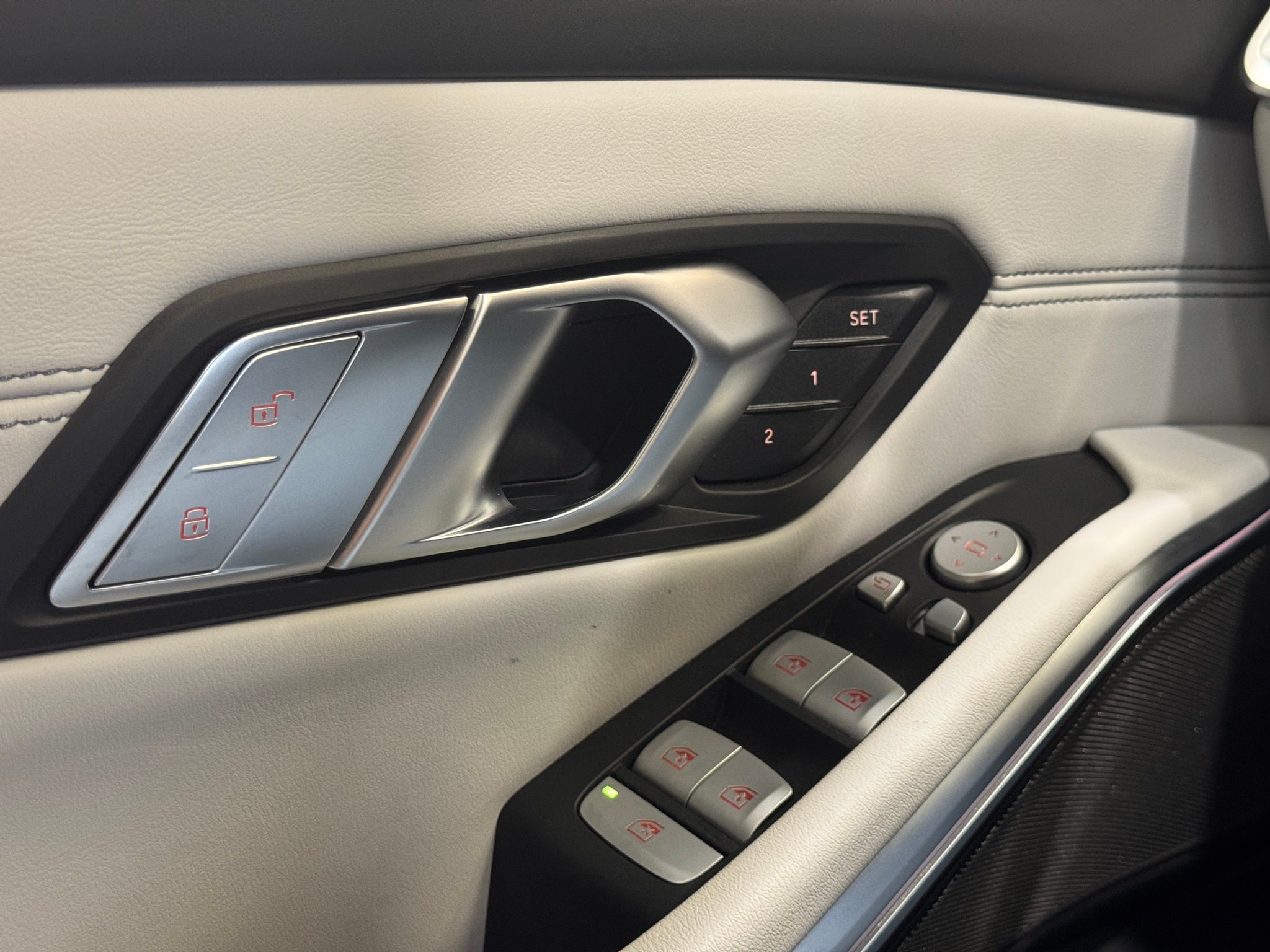 listing desktop thumbnail image 15