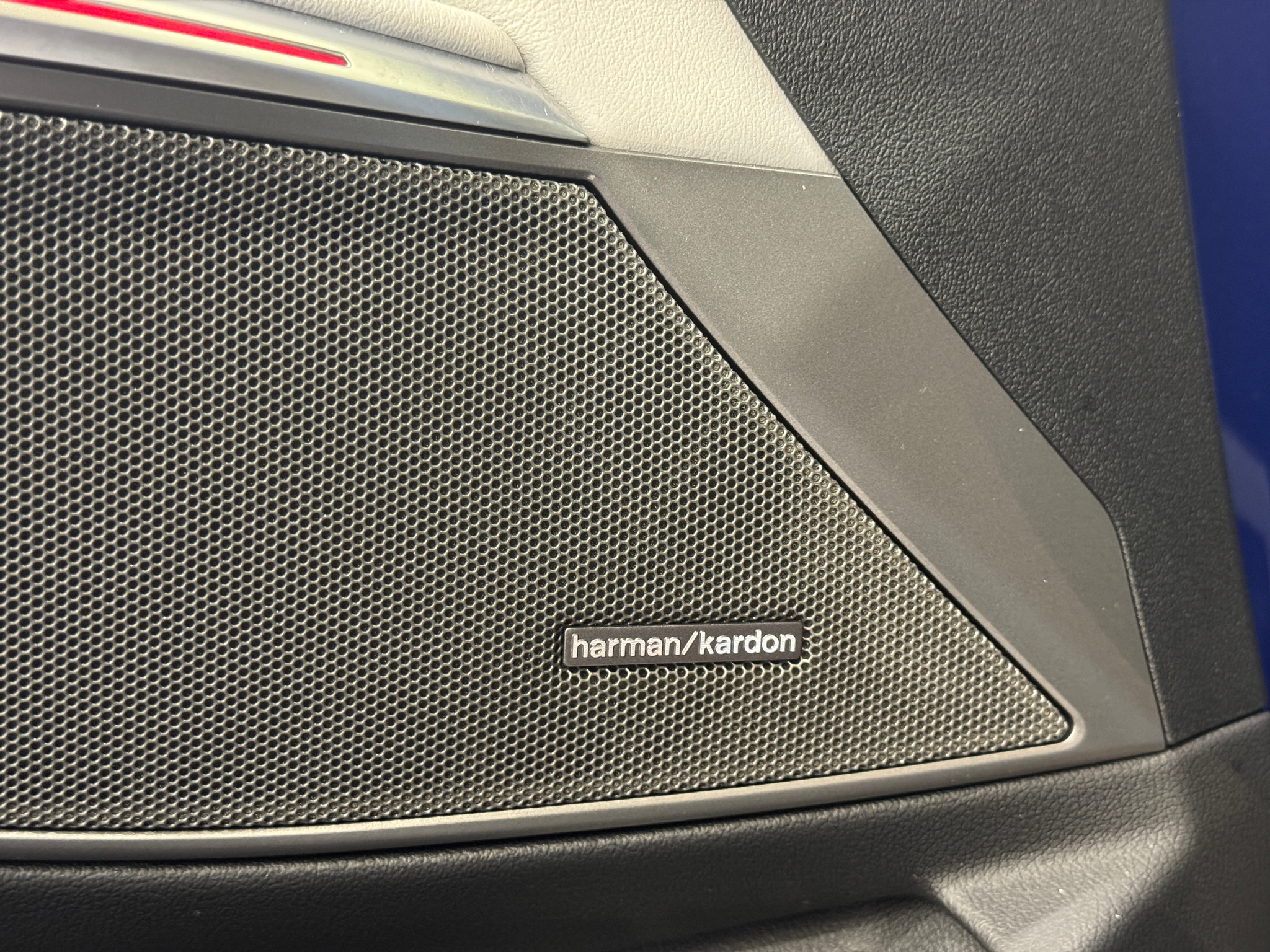 listing desktop thumbnail image 16