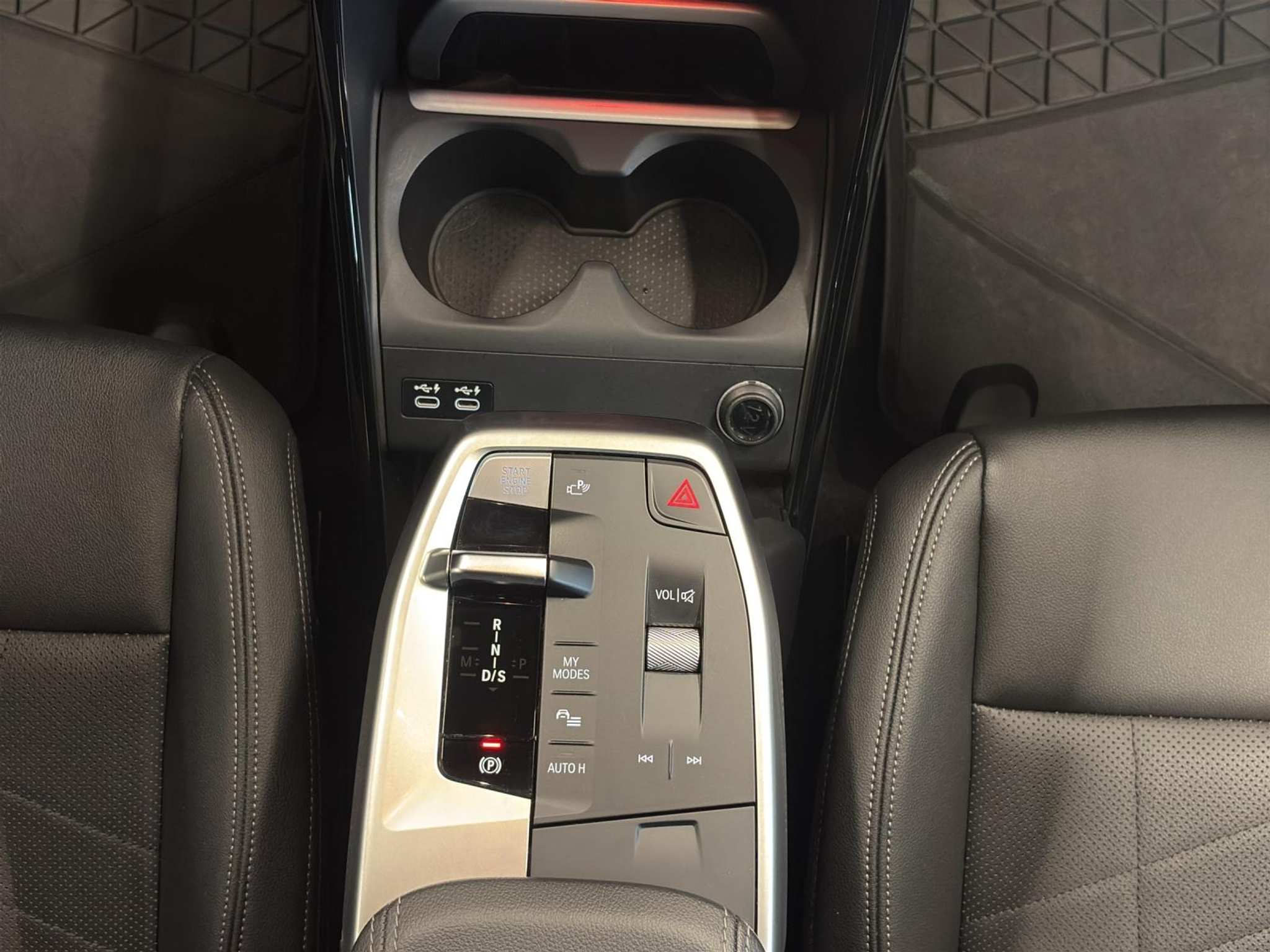 listing desktop thumbnail image 16