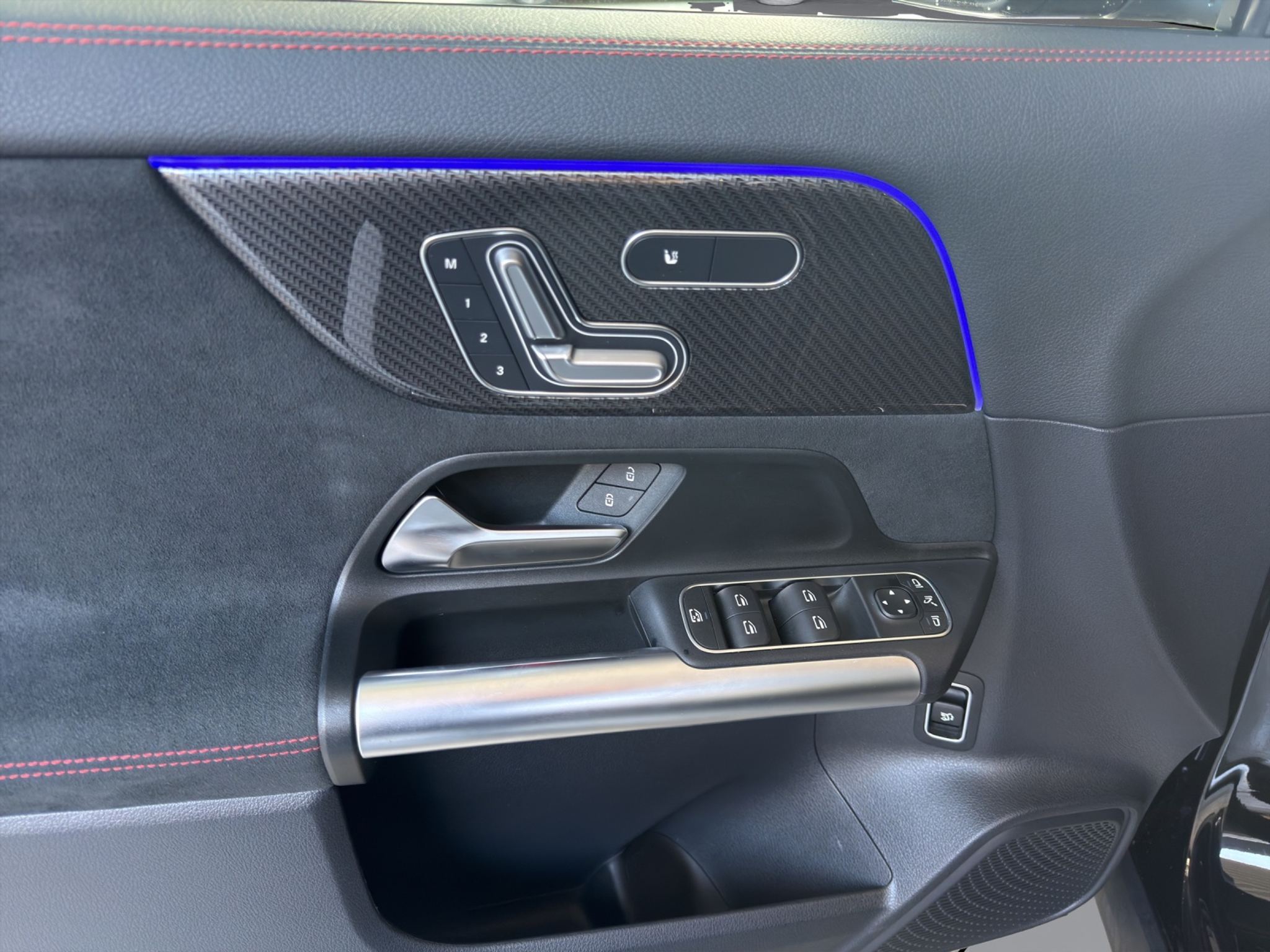 listing desktop thumbnail image 11