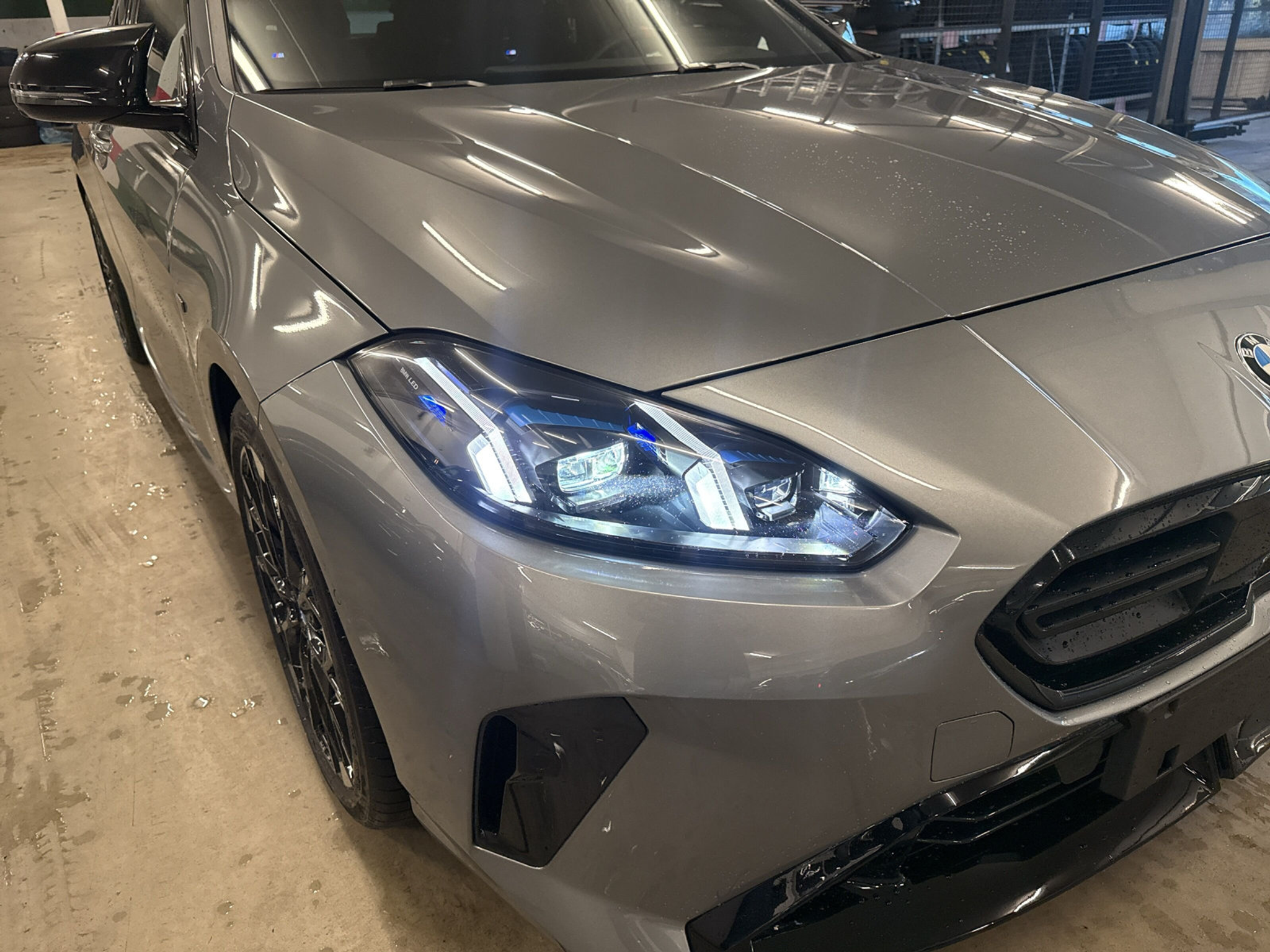 listing desktop thumbnail image 17