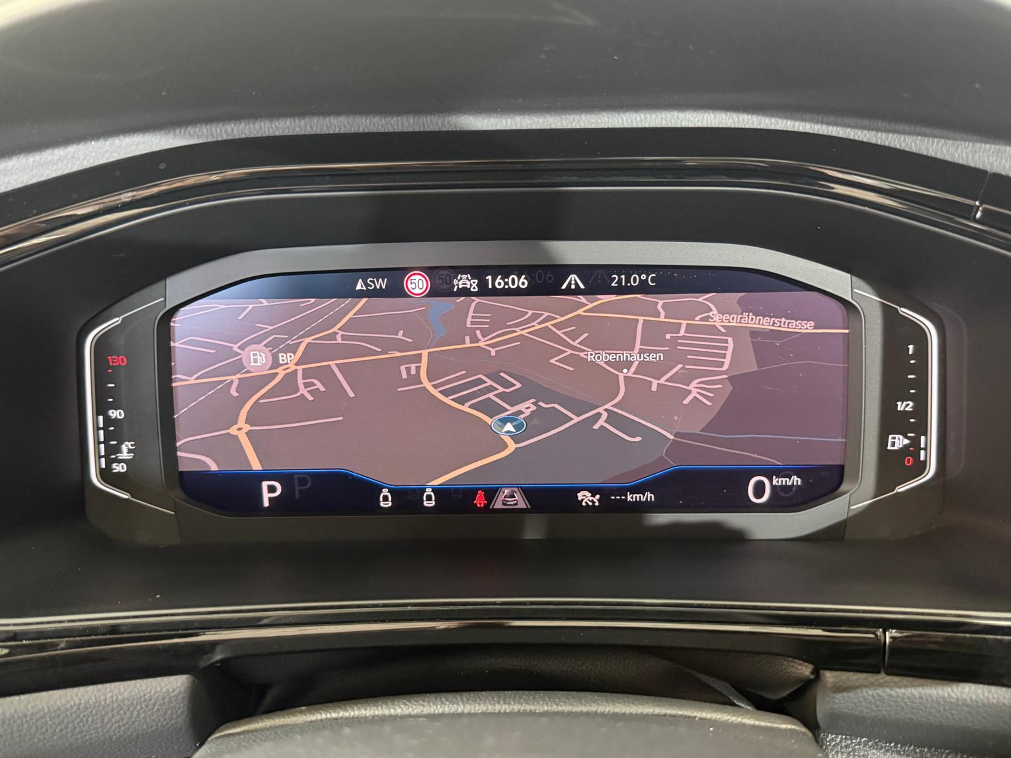 listing desktop thumbnail image 15