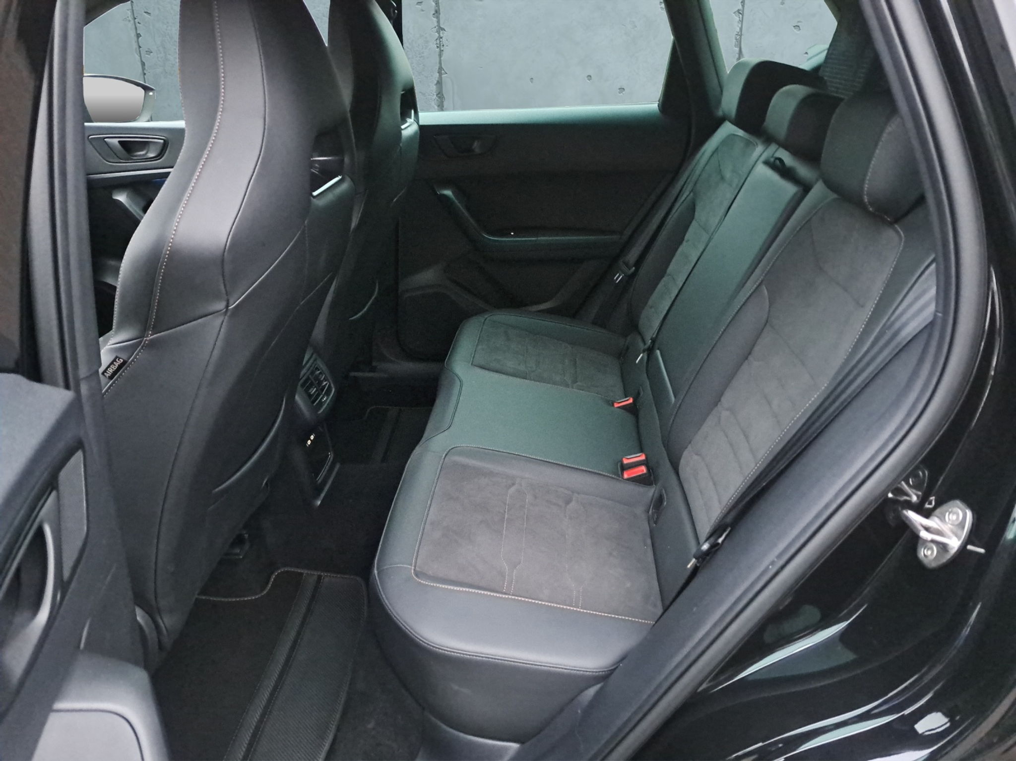 listing desktop thumbnail image 15