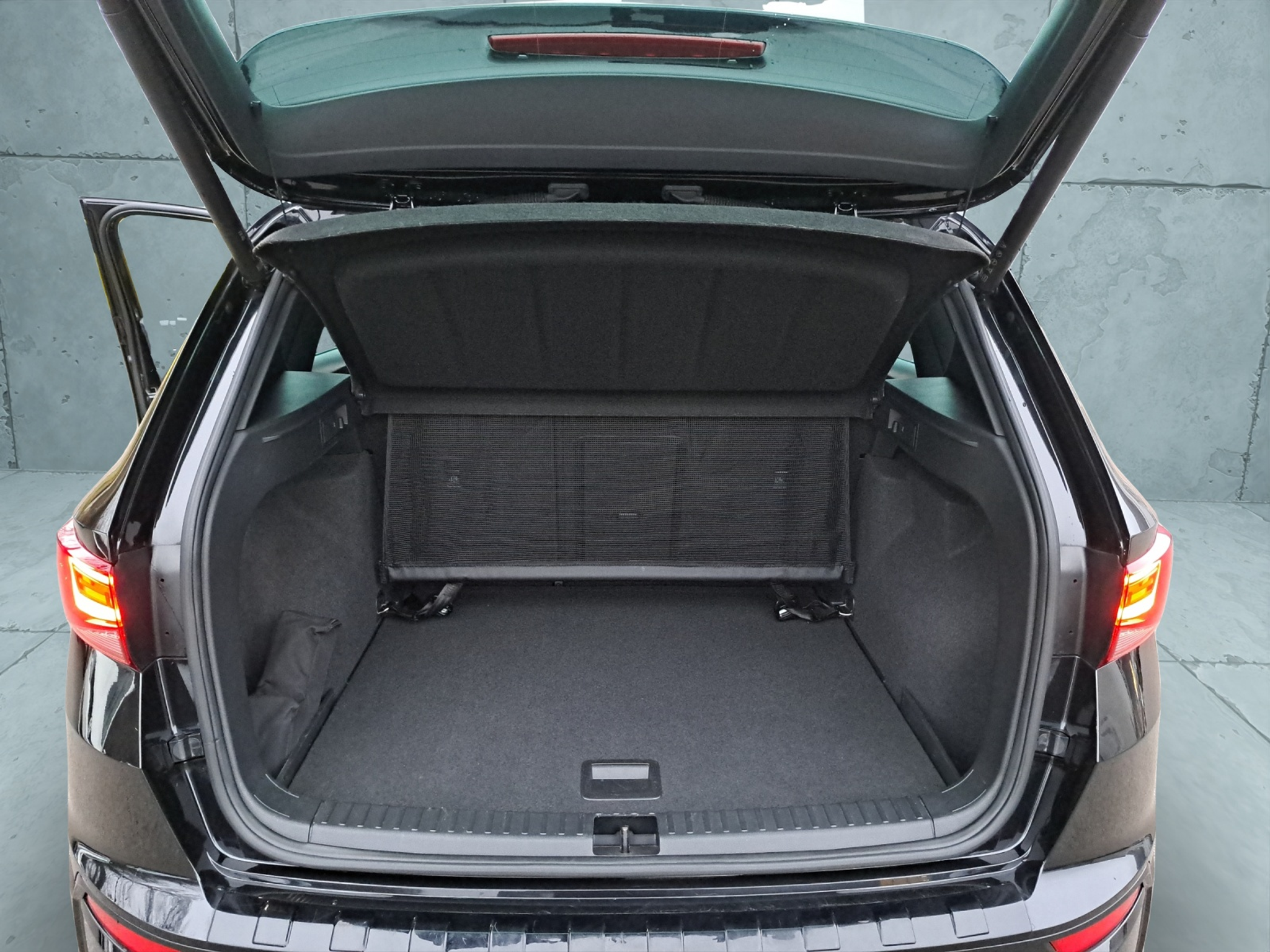 listing desktop thumbnail image 16