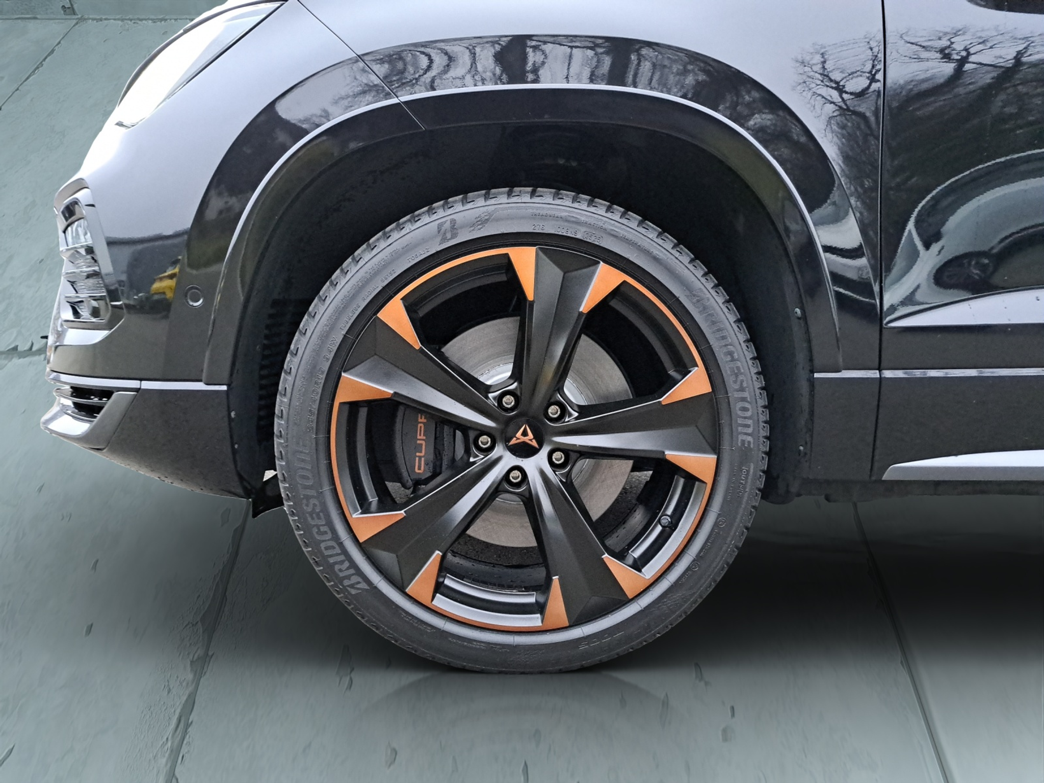 listing desktop thumbnail image 8