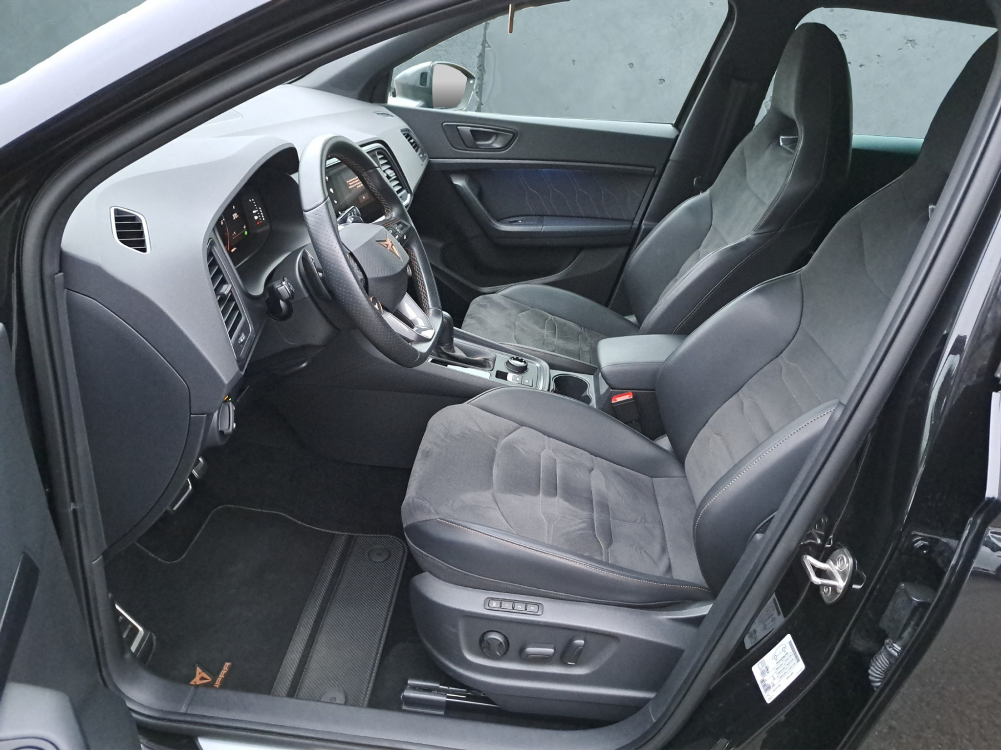 listing desktop thumbnail image 9