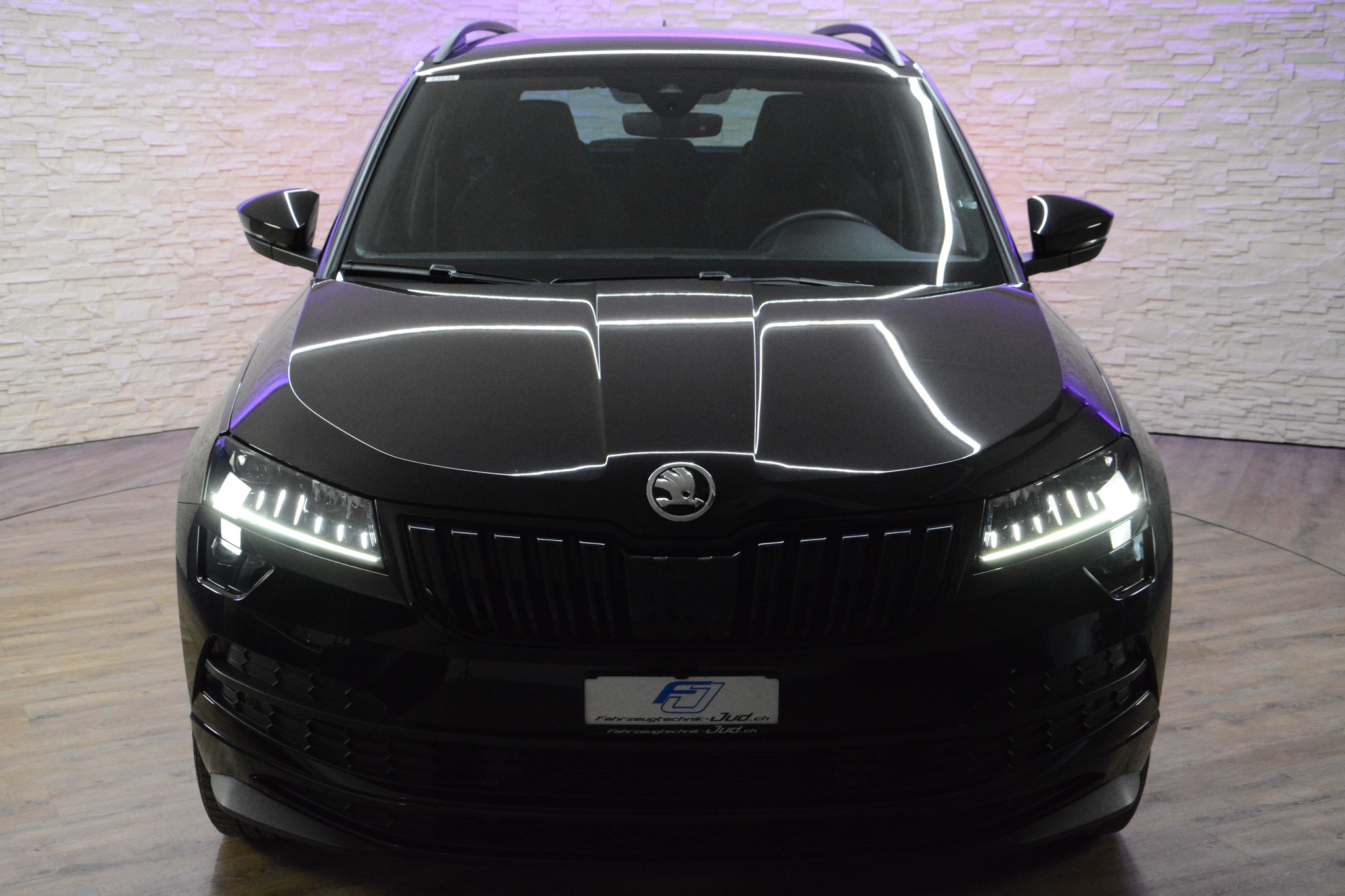 listing desktop thumbnail image 18