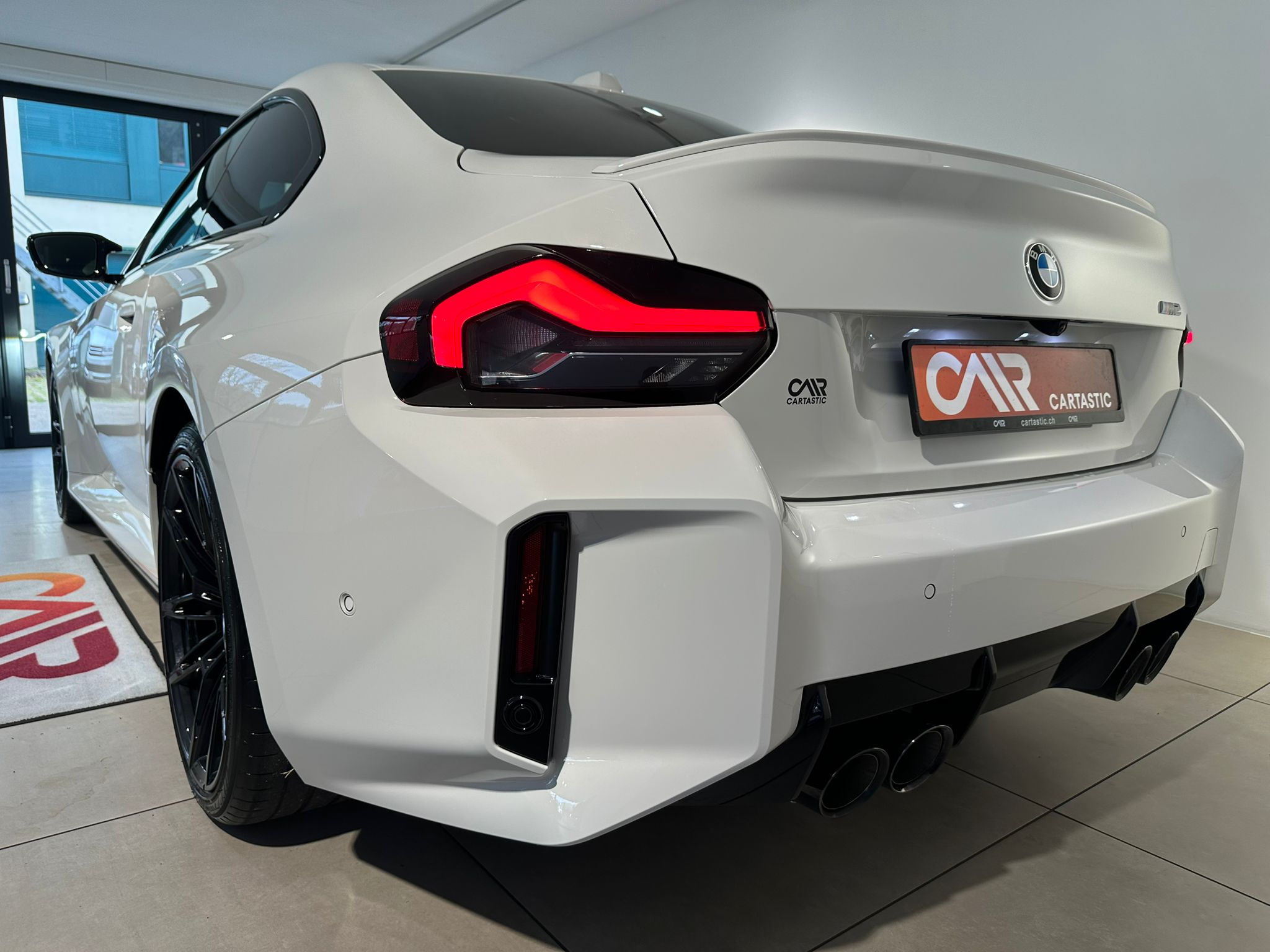 listing desktop thumbnail image 13