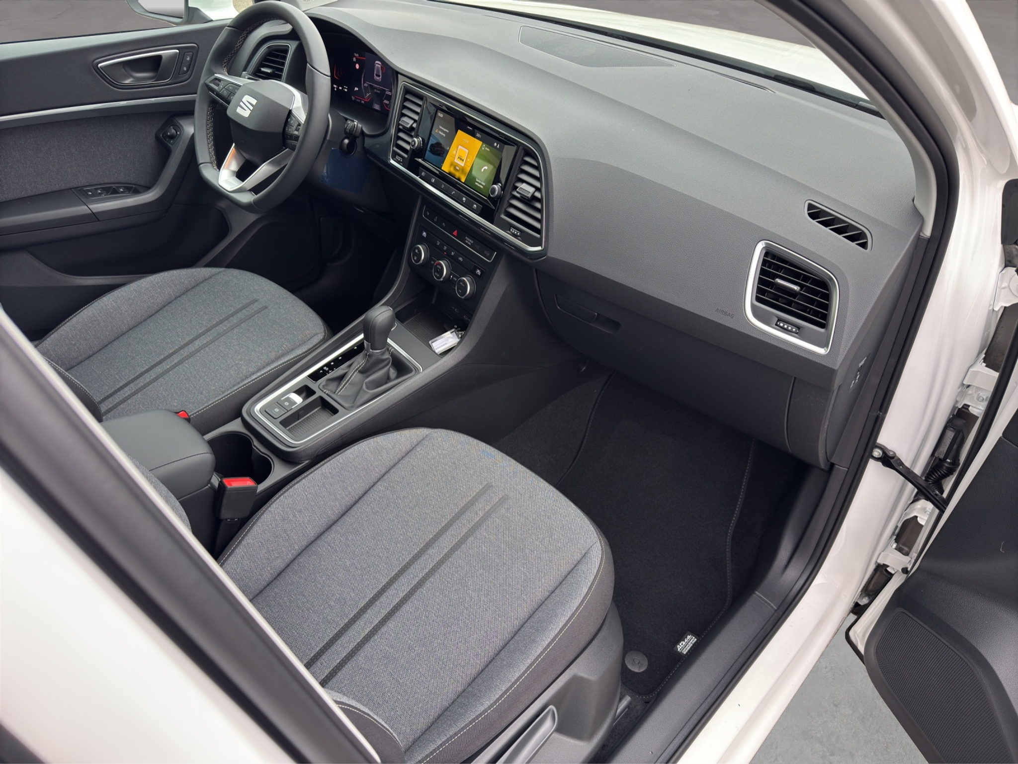 listing desktop thumbnail image 10