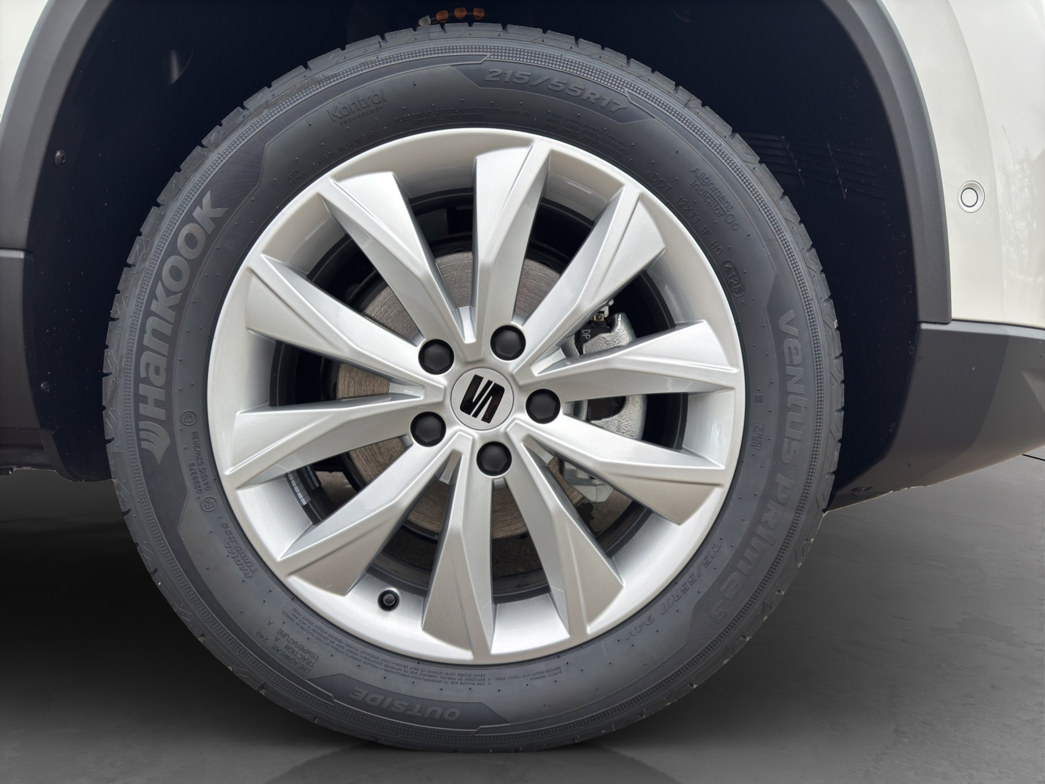 listing desktop thumbnail image 11