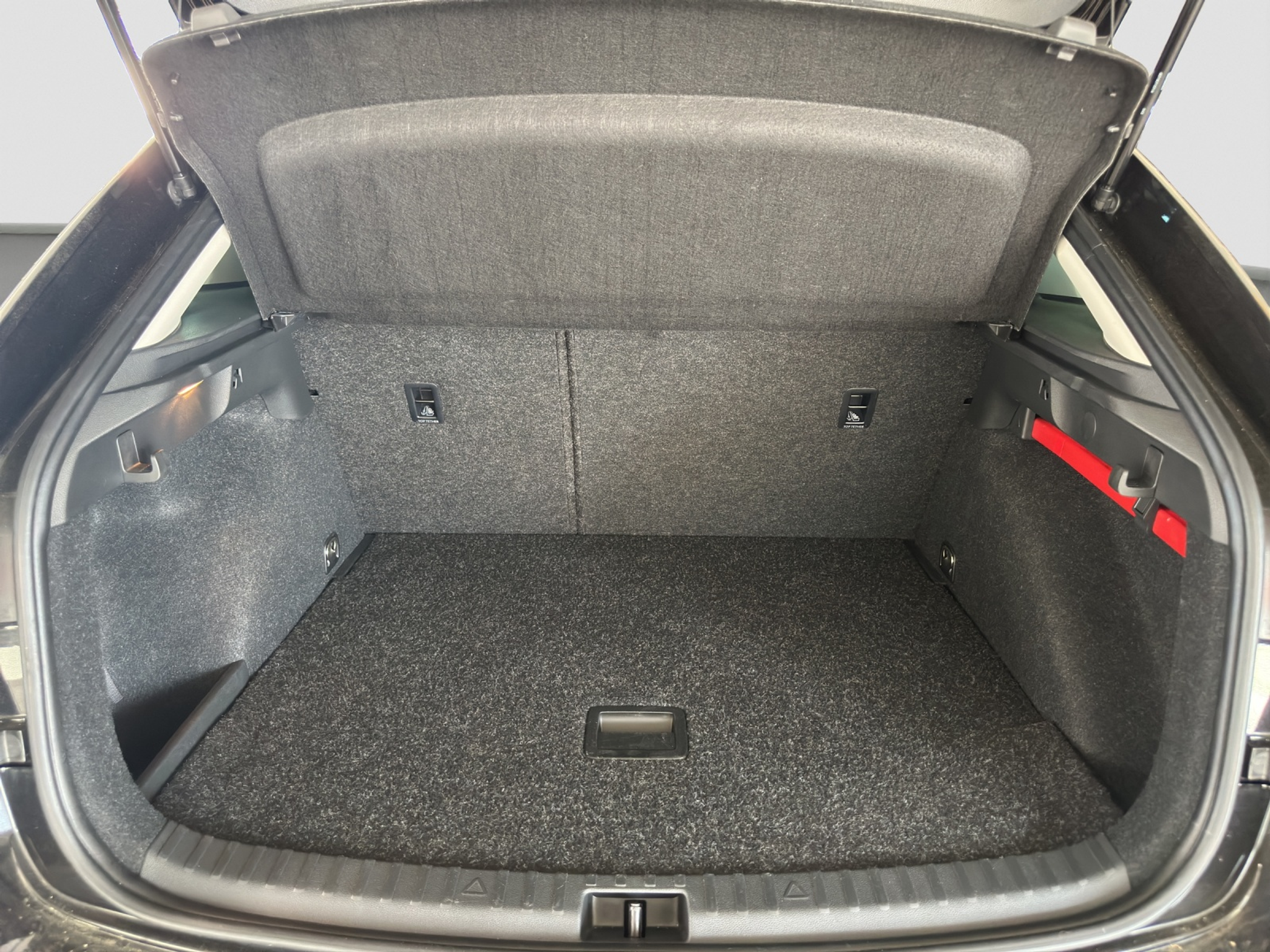 listing desktop thumbnail image 9