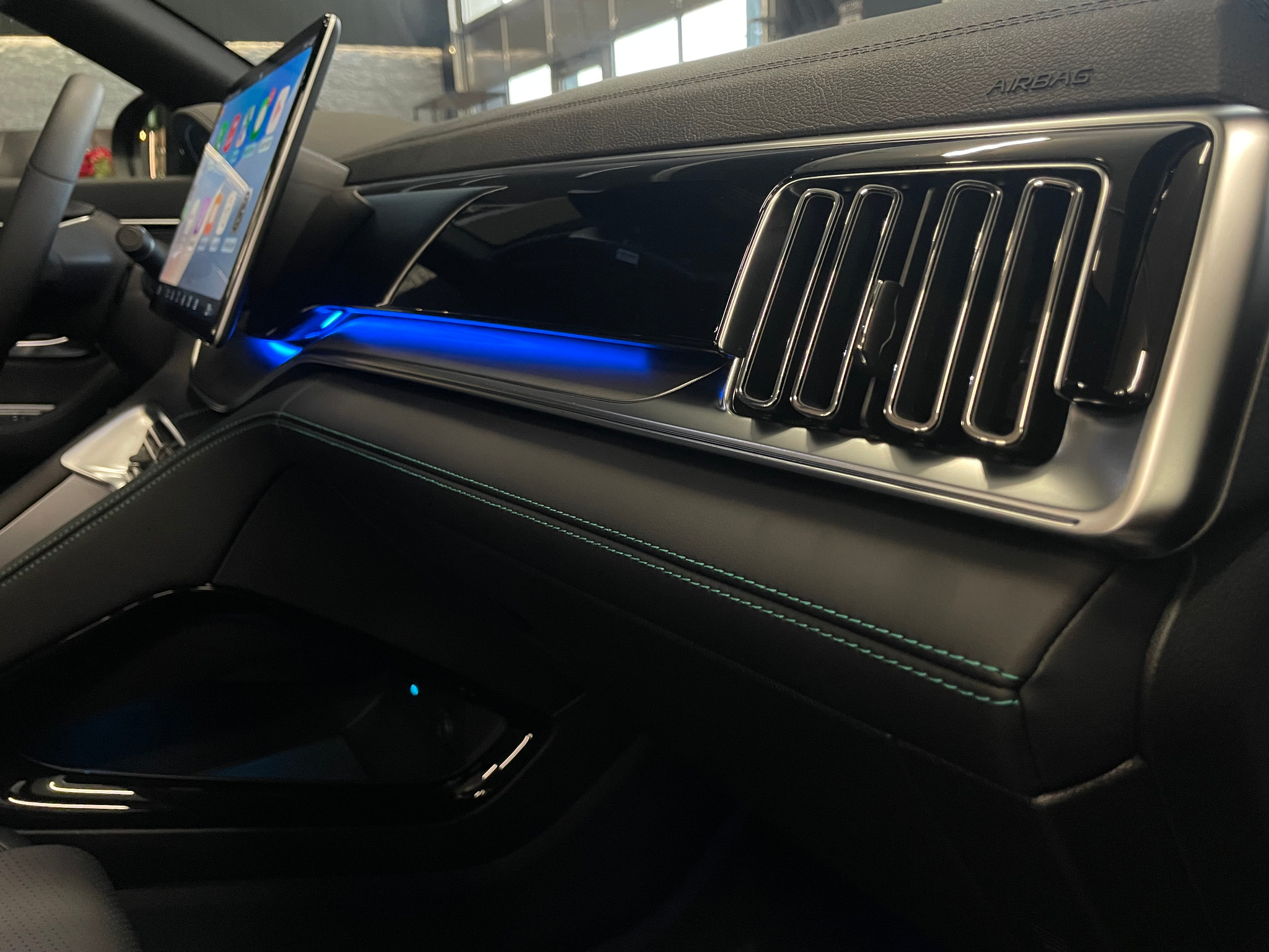 listing desktop thumbnail image 26