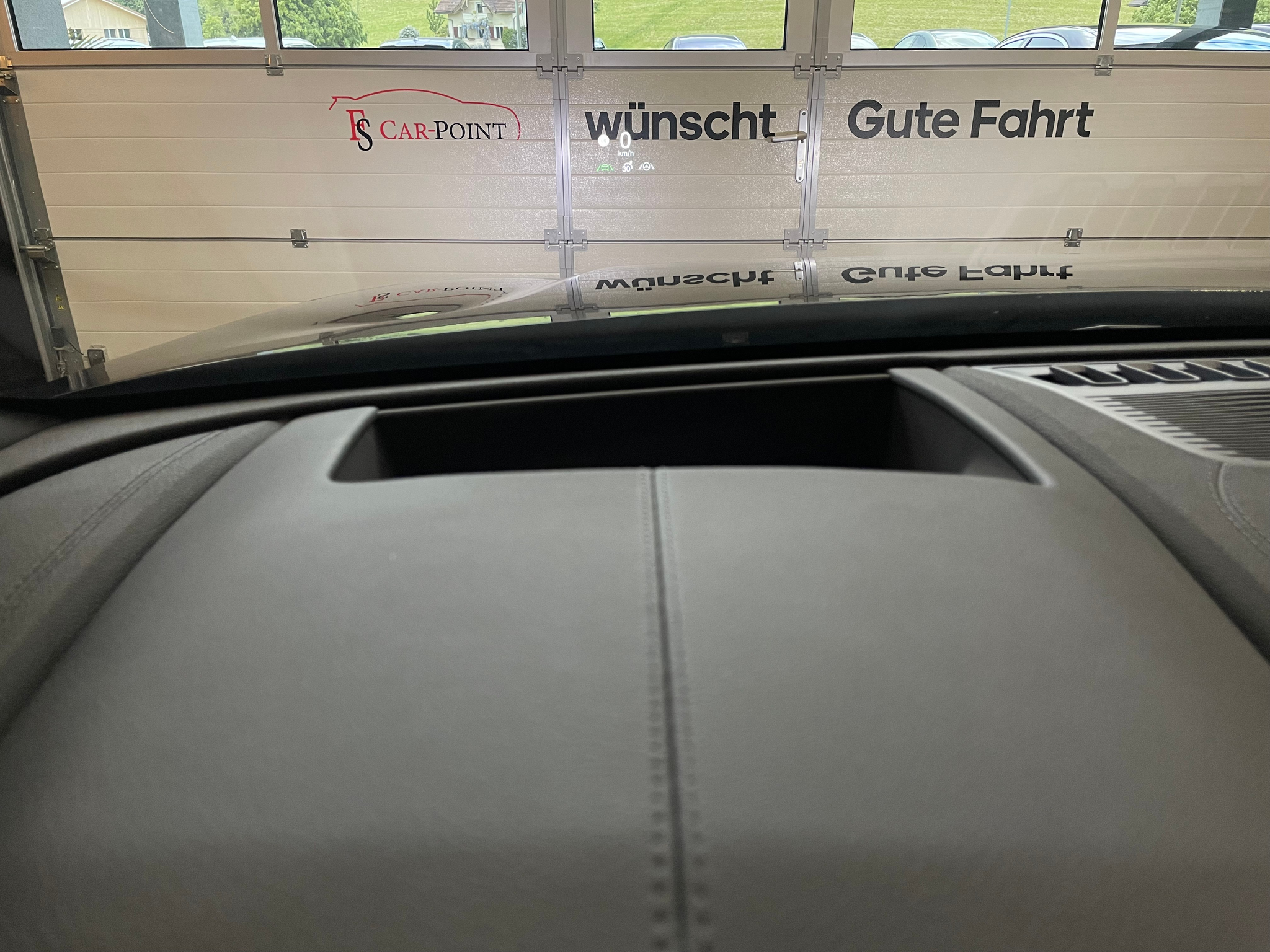 listing desktop thumbnail image 14