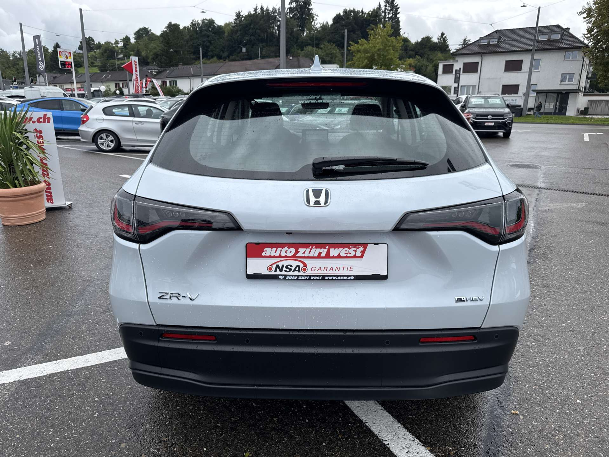 listing desktop thumbnail image 14