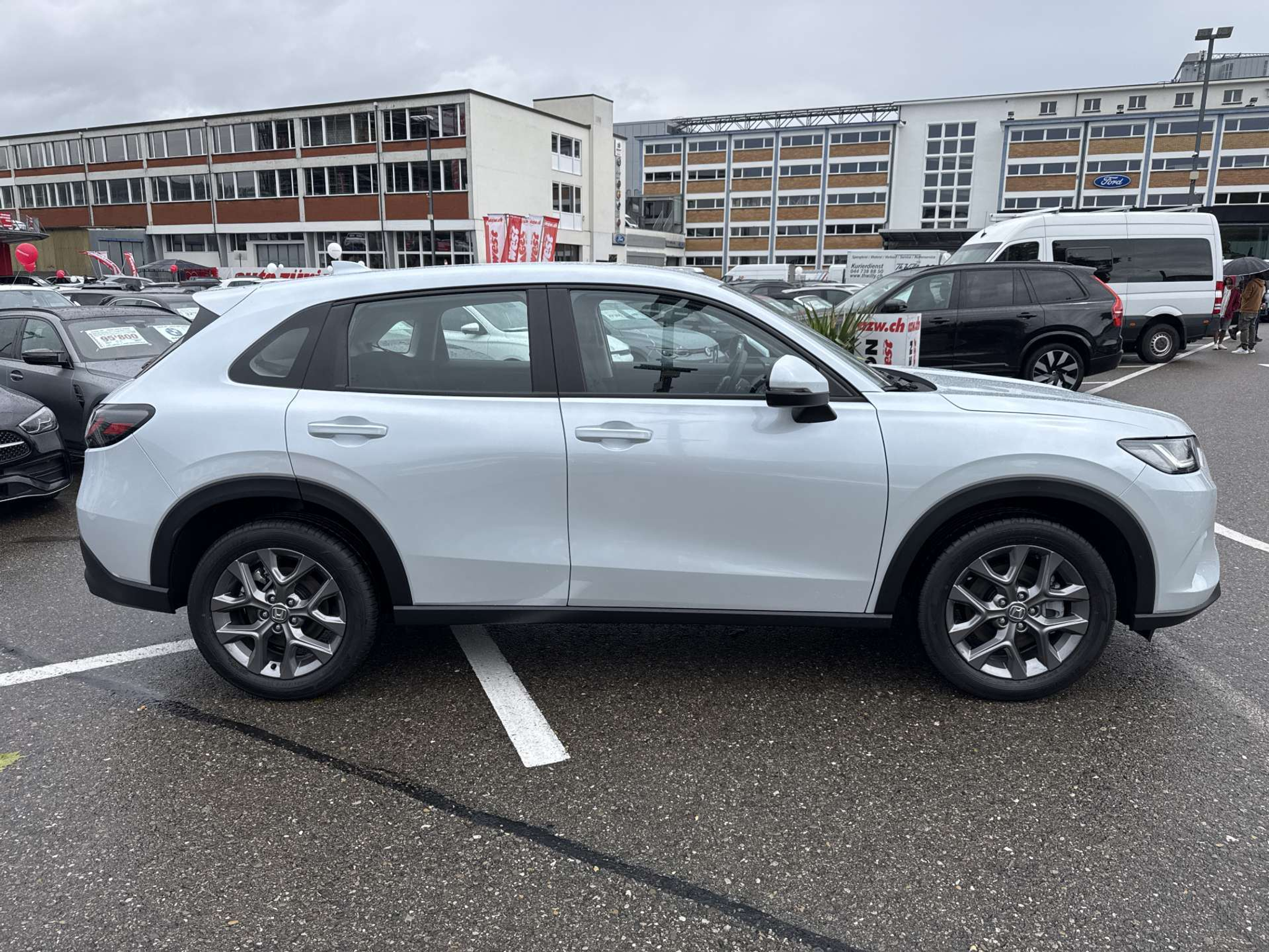 listing desktop thumbnail image 10