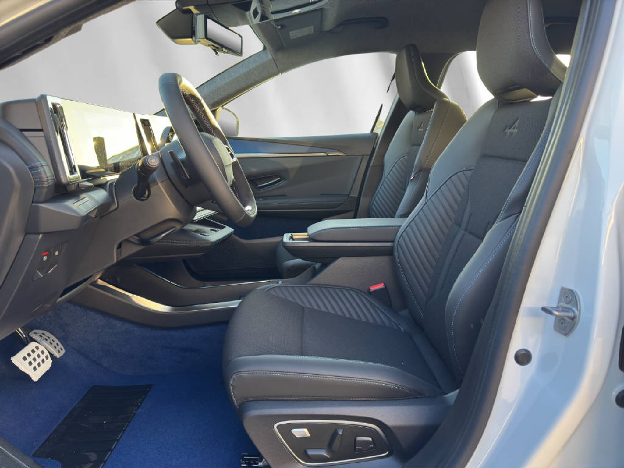 listing desktop thumbnail image 3