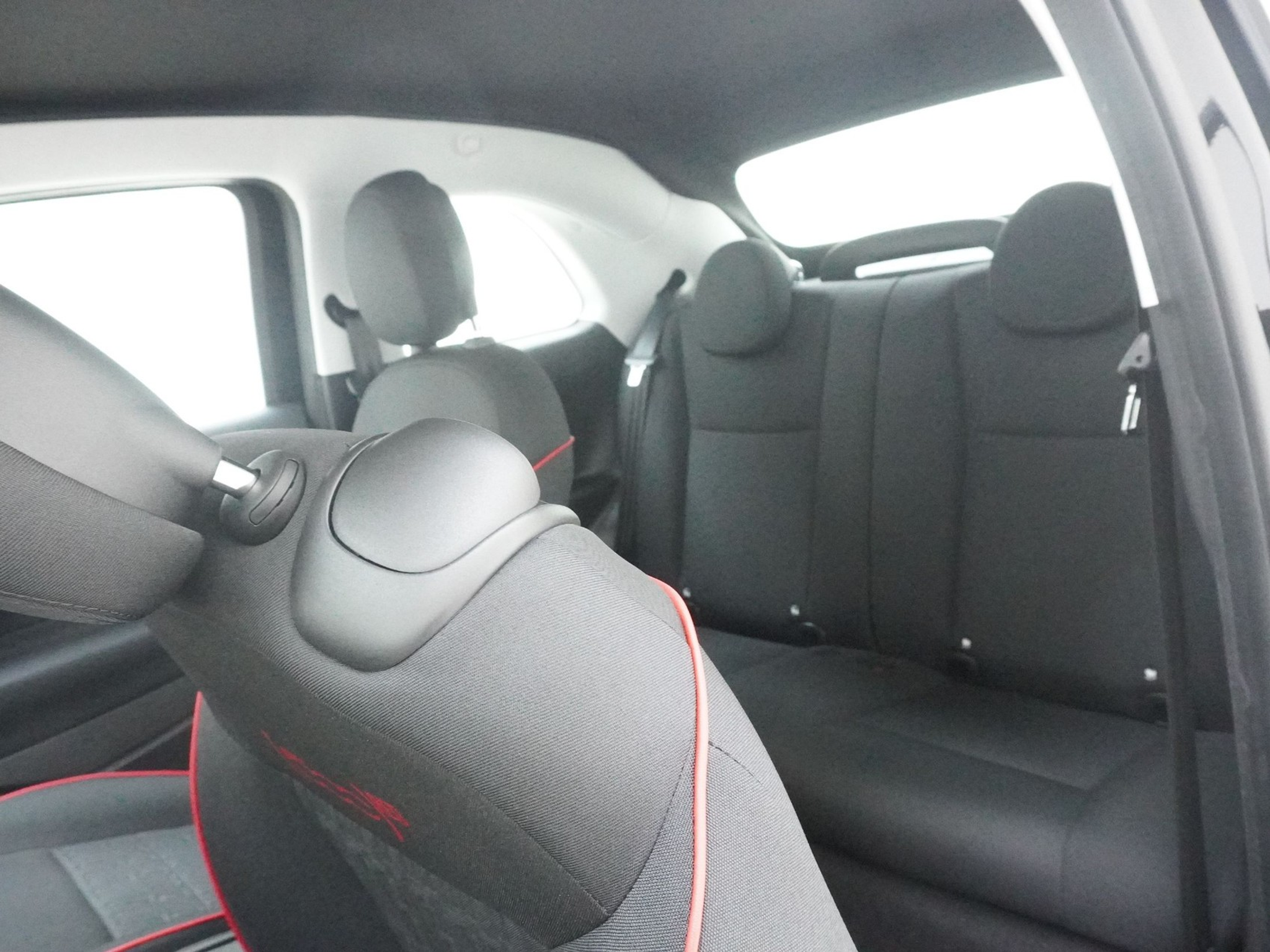 listing desktop thumbnail image 17