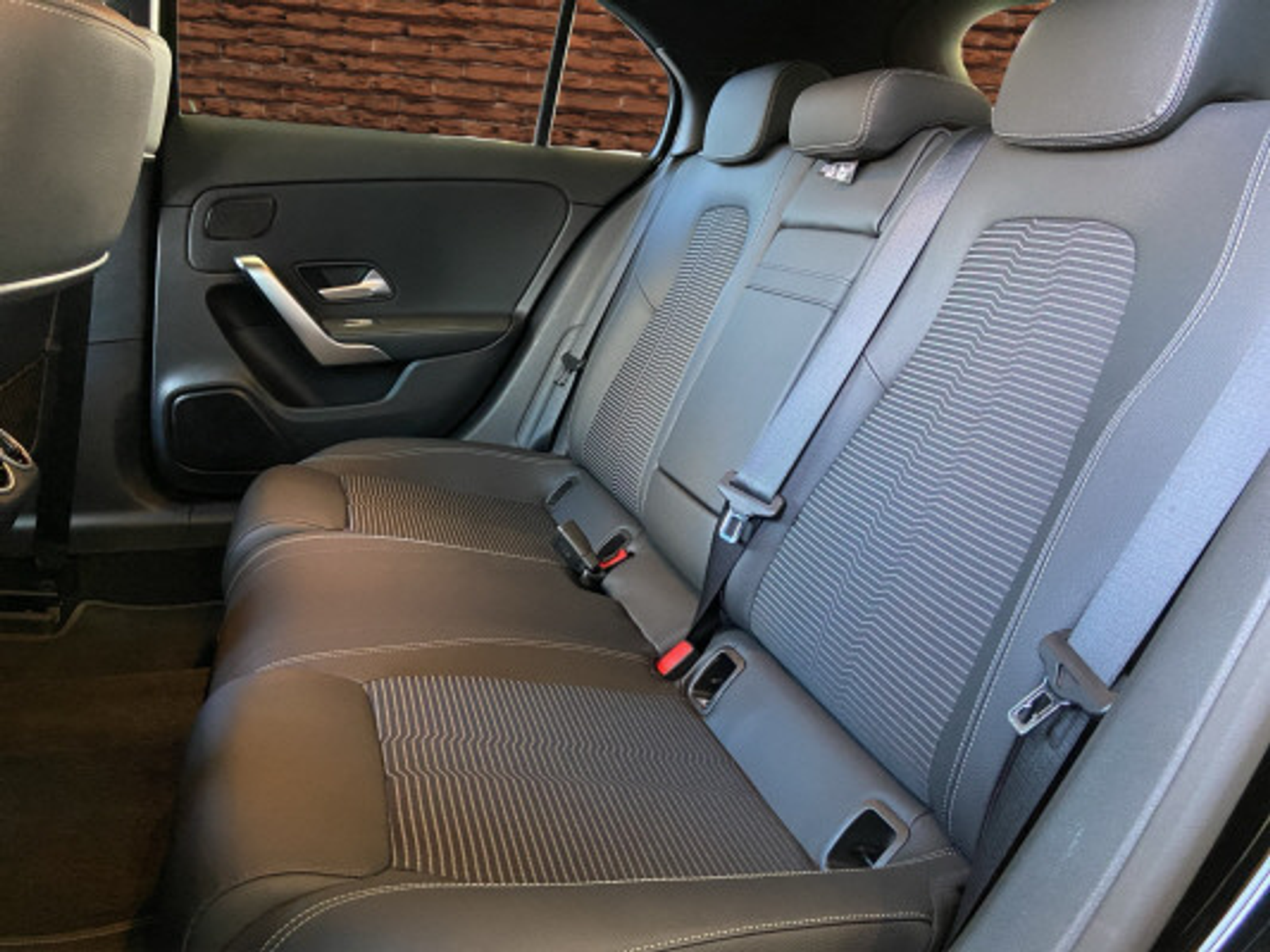 listing desktop thumbnail image 12