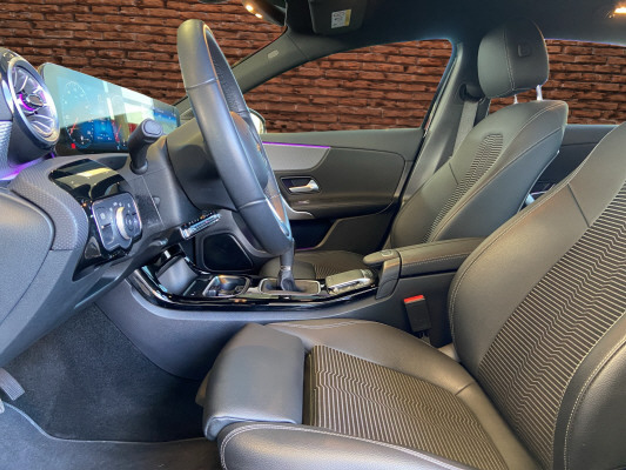 listing desktop thumbnail image 9