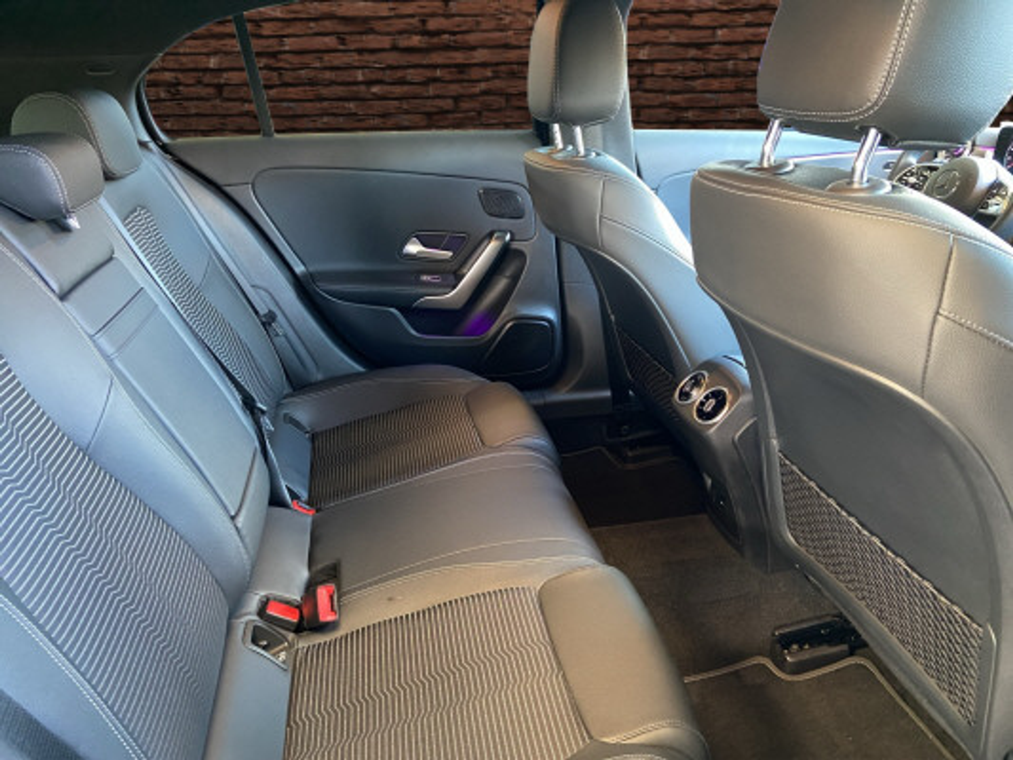 listing desktop thumbnail image 11