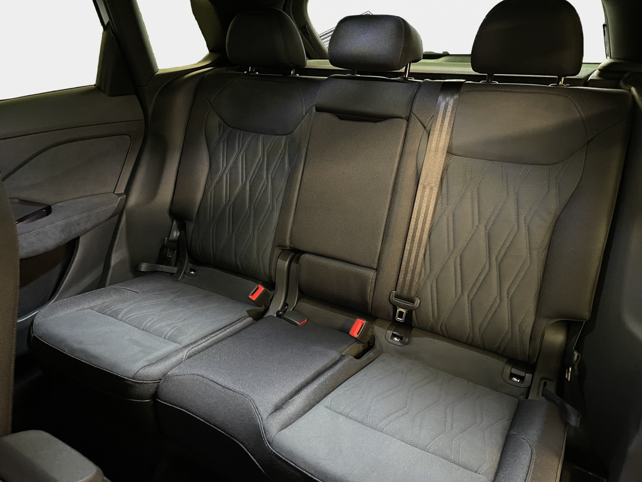 listing desktop thumbnail image 11