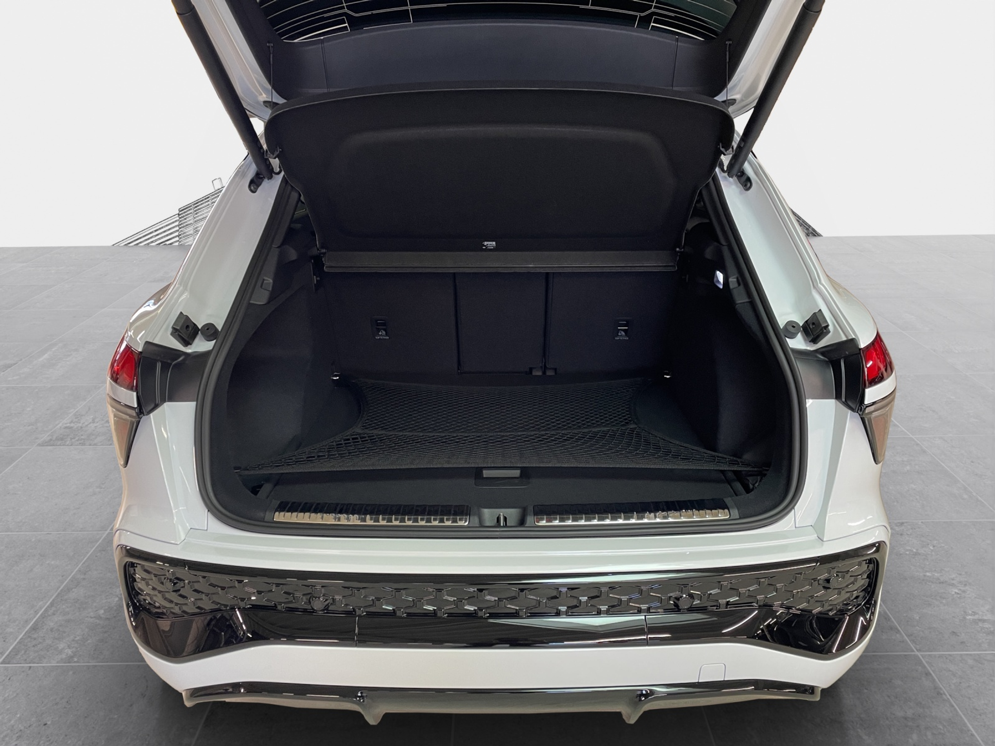 listing desktop thumbnail image 12