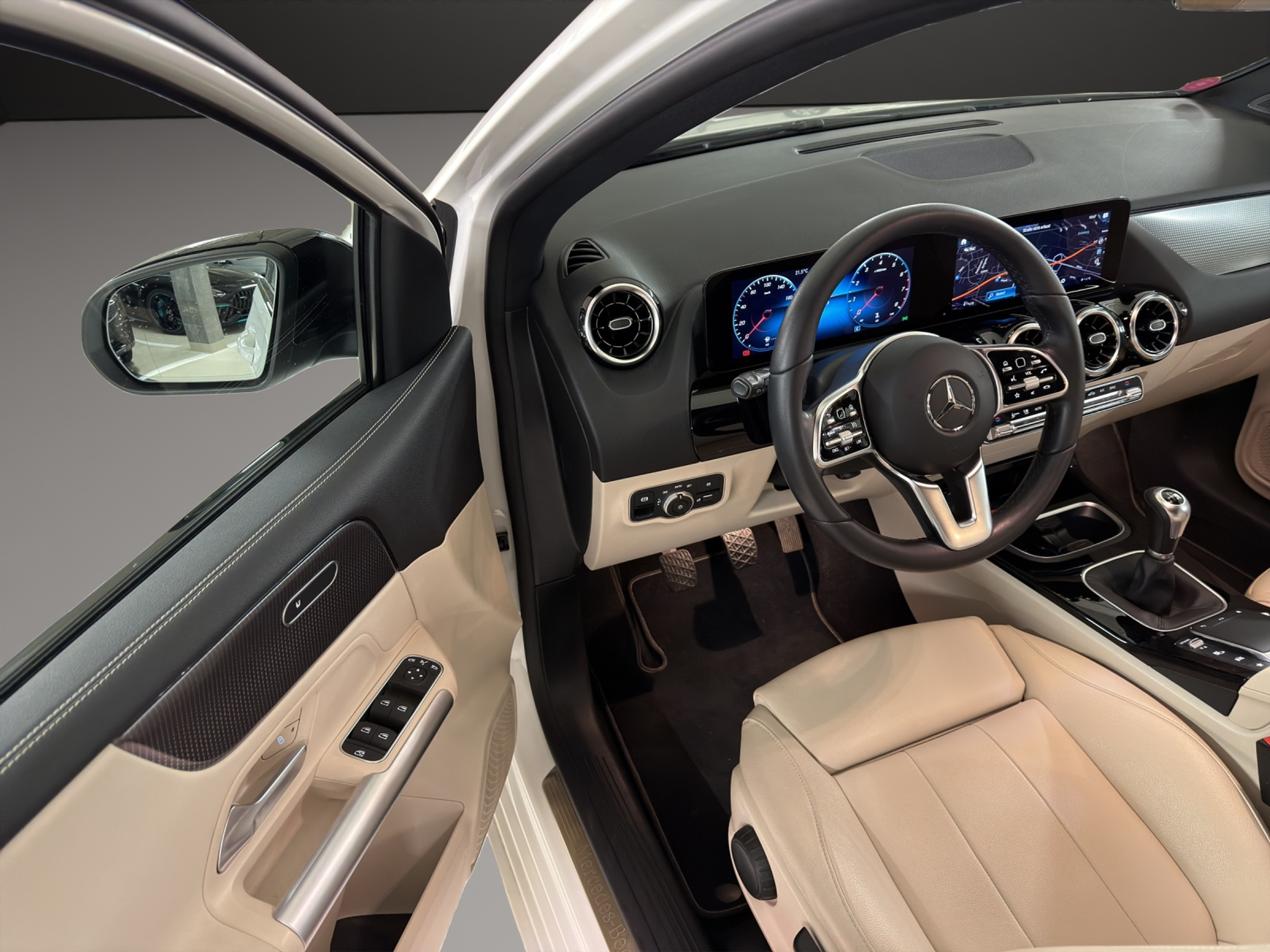 listing desktop thumbnail image 11