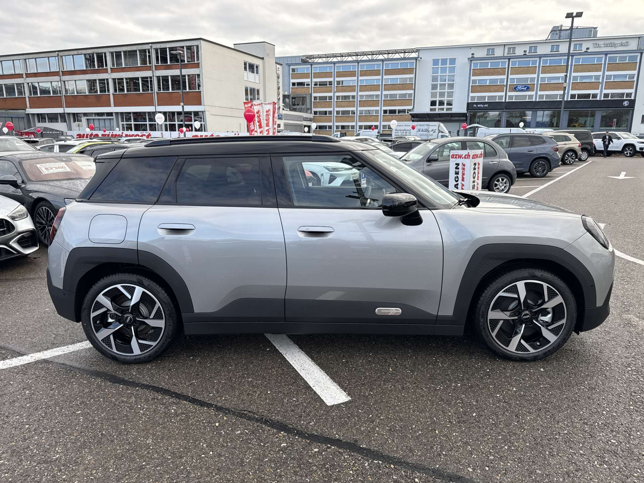 listing desktop thumbnail image 10