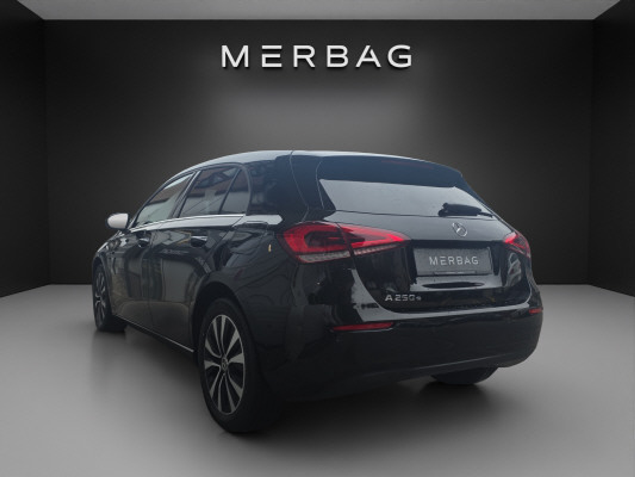 listing desktop thumbnail image 3